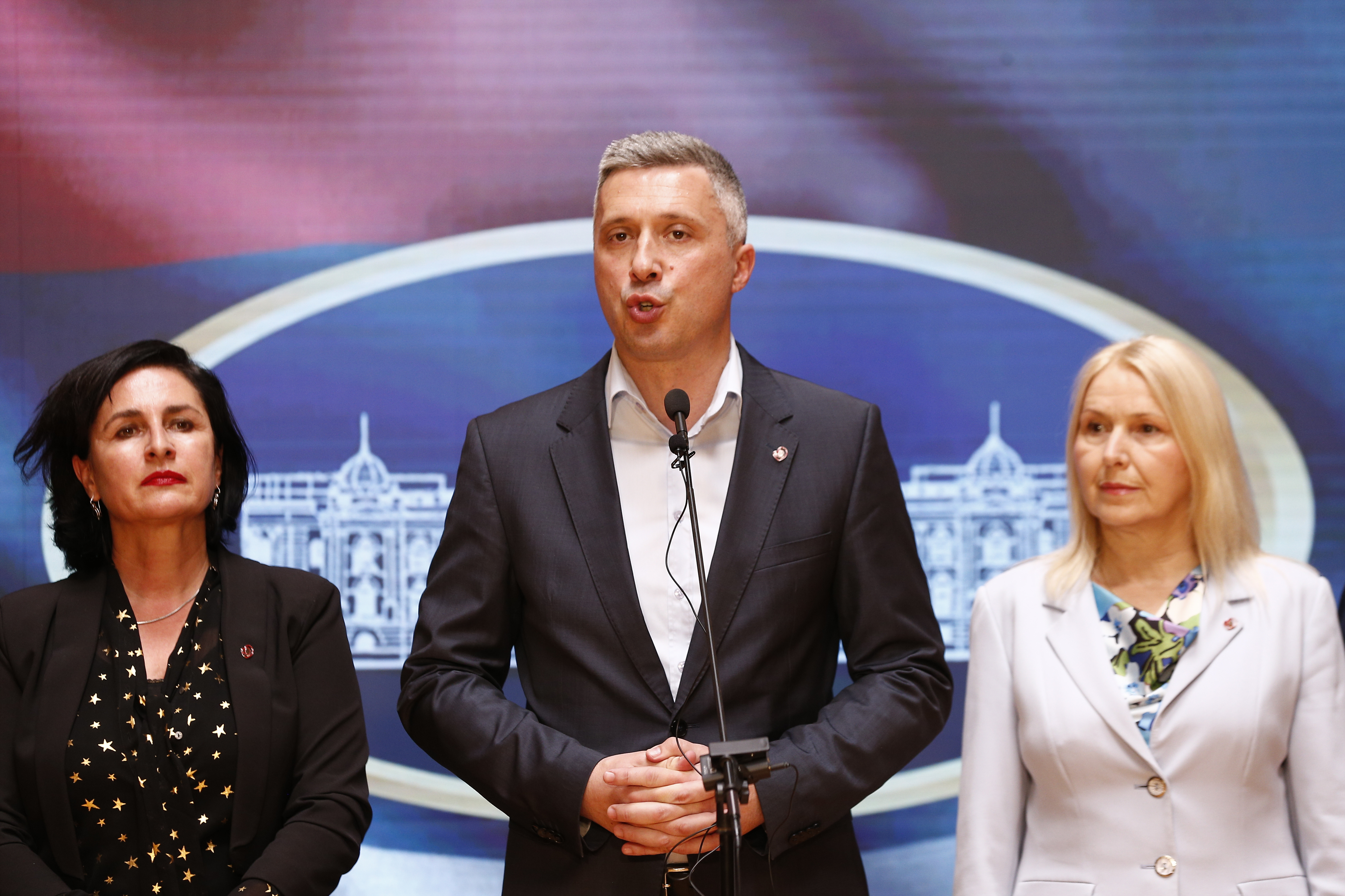 Member of Parliament and president of the Serbian Movement Dveri Bosko Obradovic held a media conference in the hall of the House of National Assembly, and the topic of the conference was the call to cancel Vucic's counter rally.