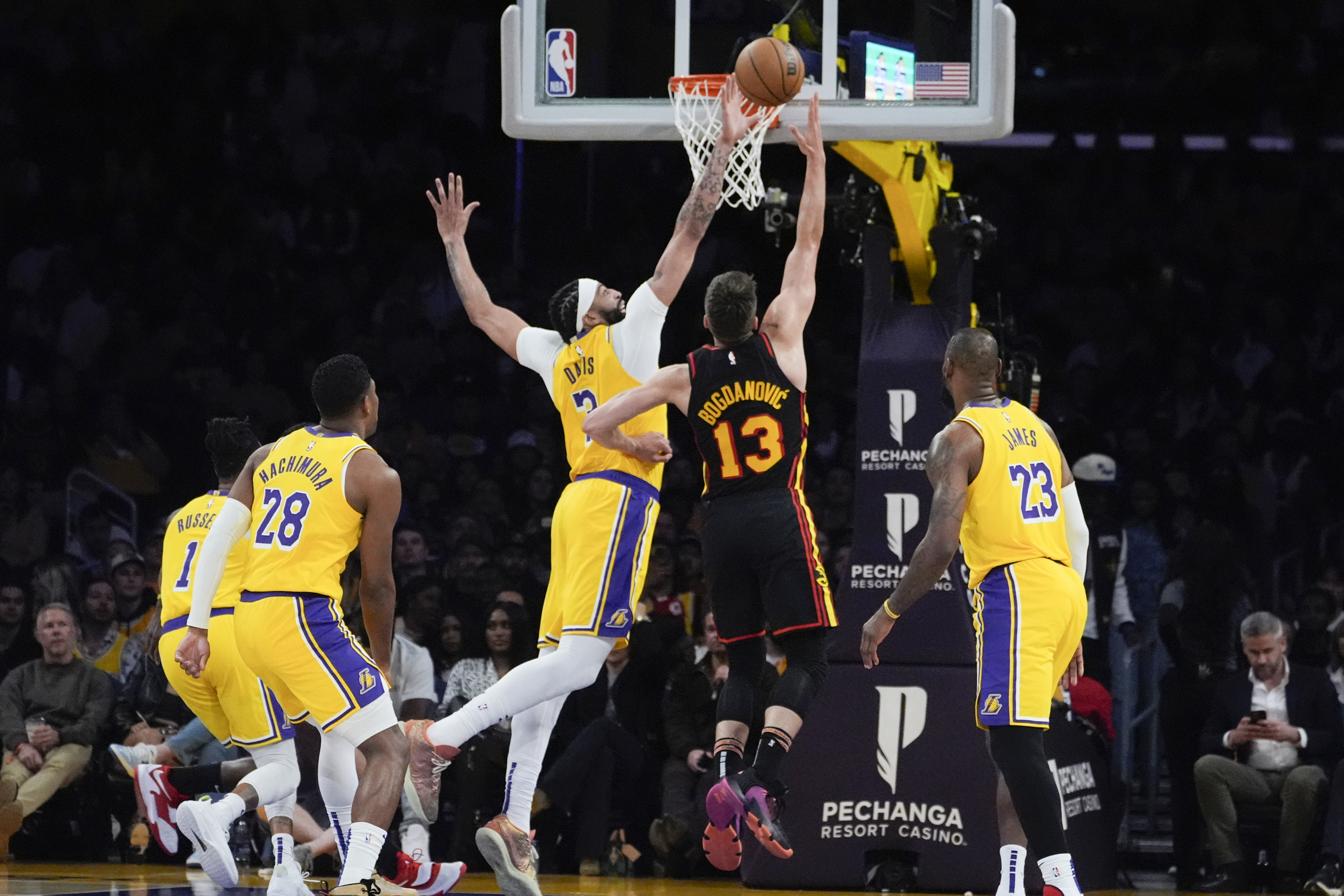 Hawks Lakers Basketball