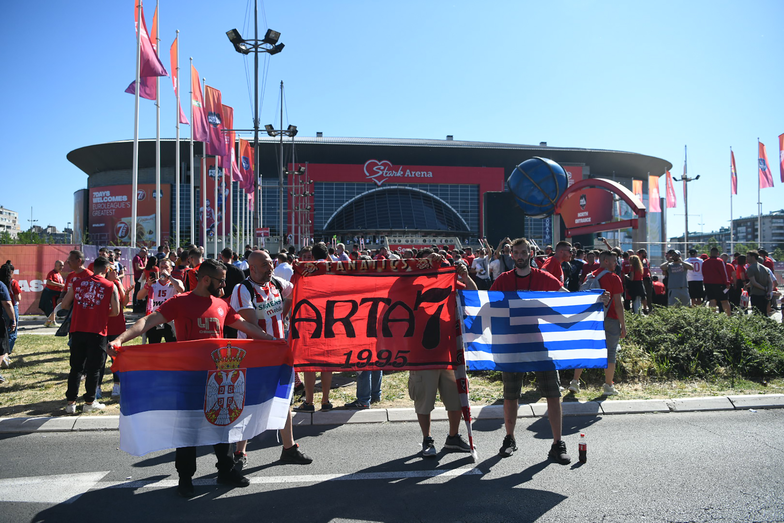Beograd 19.05.2022. Final four, Beogradska Arena, policija,, policijski,   navijači, Euroliga 2022, takmičenje, košarka,  košarka, grčki grčka Olimpijakos