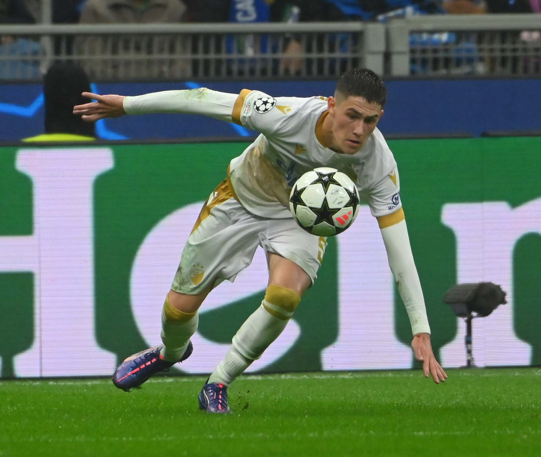 inter-zvezda-andrija-maksimović