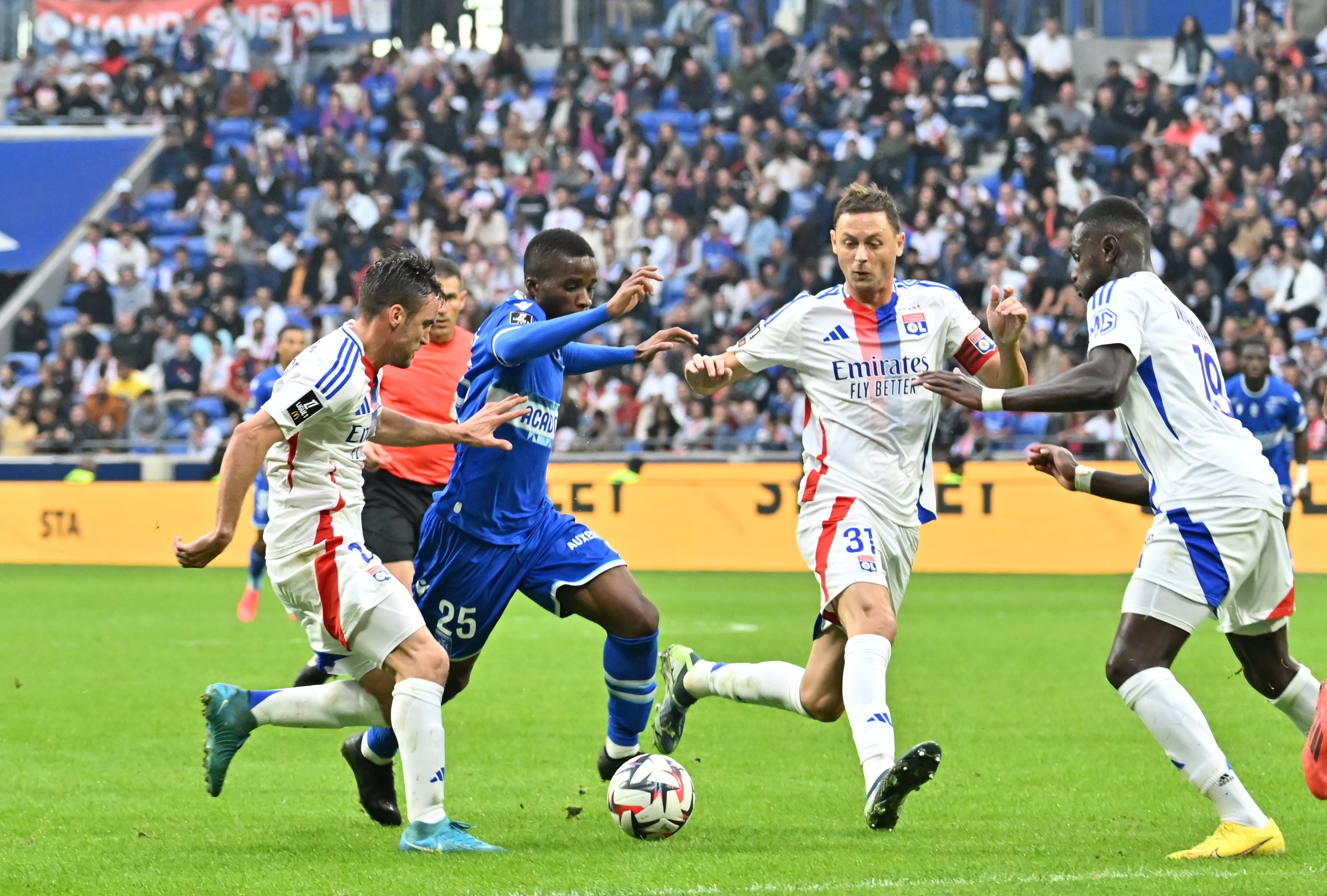 Nemanja Matic et Nicolas Tagliafico (lyon) vs Hamed Traore (auxerre),Image: 927081010, License: Rights-managed, Restrictions: , Model Release: no, Credit line: Frédéric Chambert / Panoramic / Profimedia