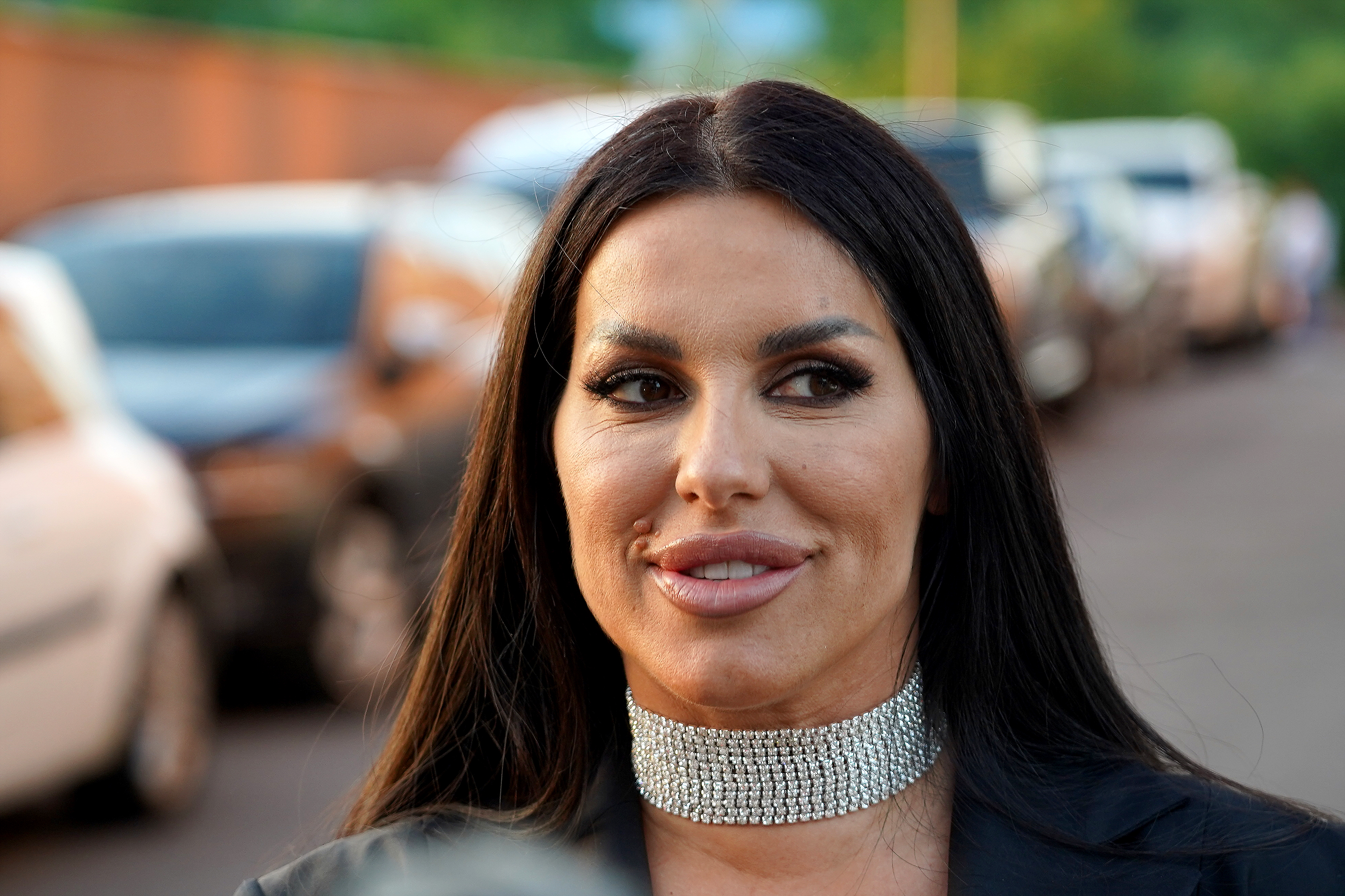 Wedding festivities on the occasion of the red wedding of Milos Trajkovic, the eldest son of Radisa Trajkovic, and Nina (Jezdimirovic) Trajkovic were organized at the Majdan Hotel.Svadbeno veselje povodom crvenog vencanja Milosa Trajkovica, najstarijeg