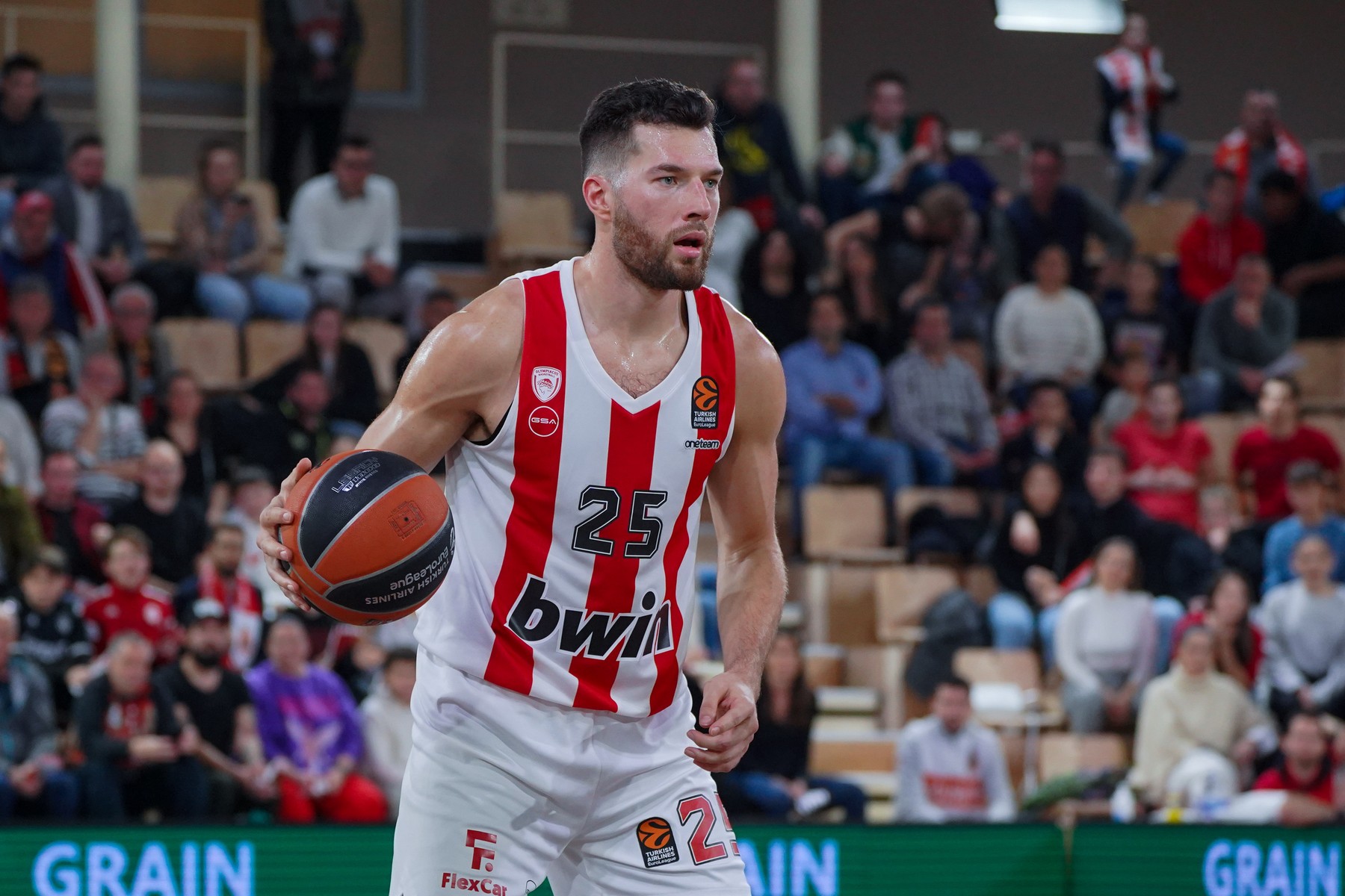 Alec Peters (Olympiakos),Image: 748826389, License: Rights-managed, Restrictions: , Model Release: no, Credit line: Norbert Scanella / Panoramic / Profimedia