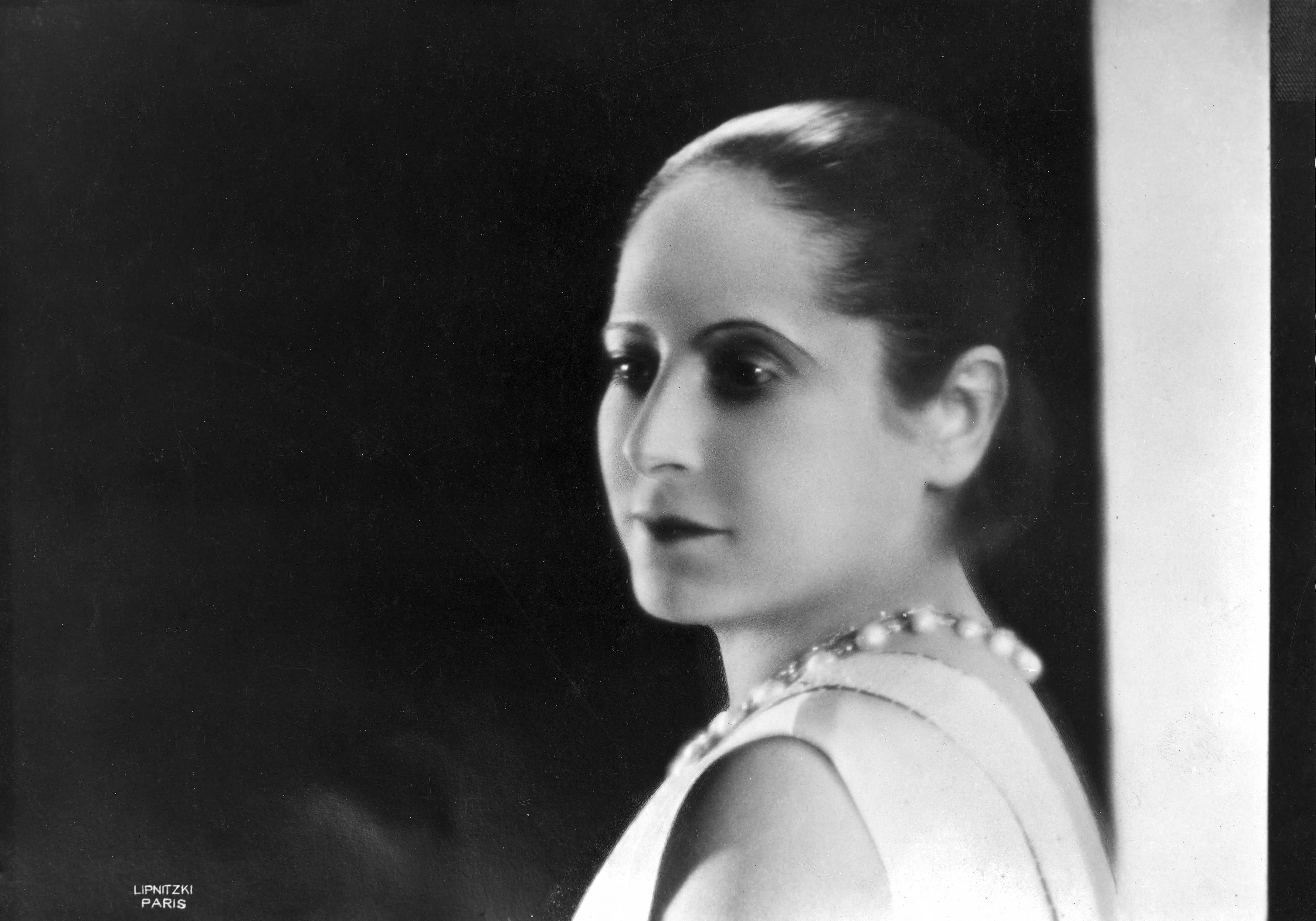 Helena Rubinstein (1870-1965), esthéticienne américaine.     RV-25.529,Image: 286580689, License: Rights-managed, Restrictions: , Model Release: no, Credit line: Roger-Viollet via AFP / Roger Viollet / Profimedia