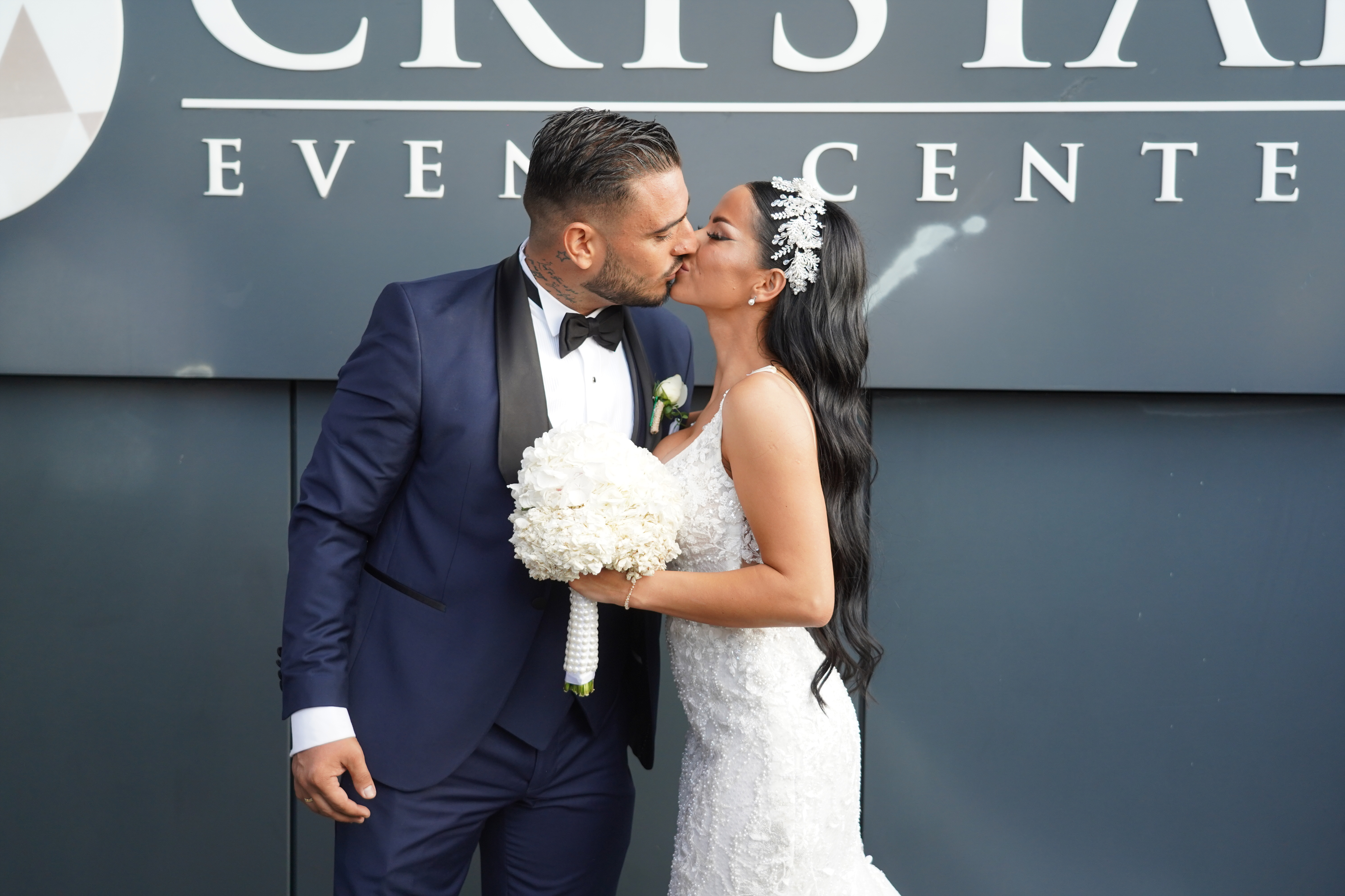 The wedding celebration of Darko Lazic and Katarina Stojanovic will be held at the Crystal restaurant in PecinciSvadbeno veselje Darka Lazica i Katarine Stojanovic bice odrzano u restoranu Kristal u Pecincima.