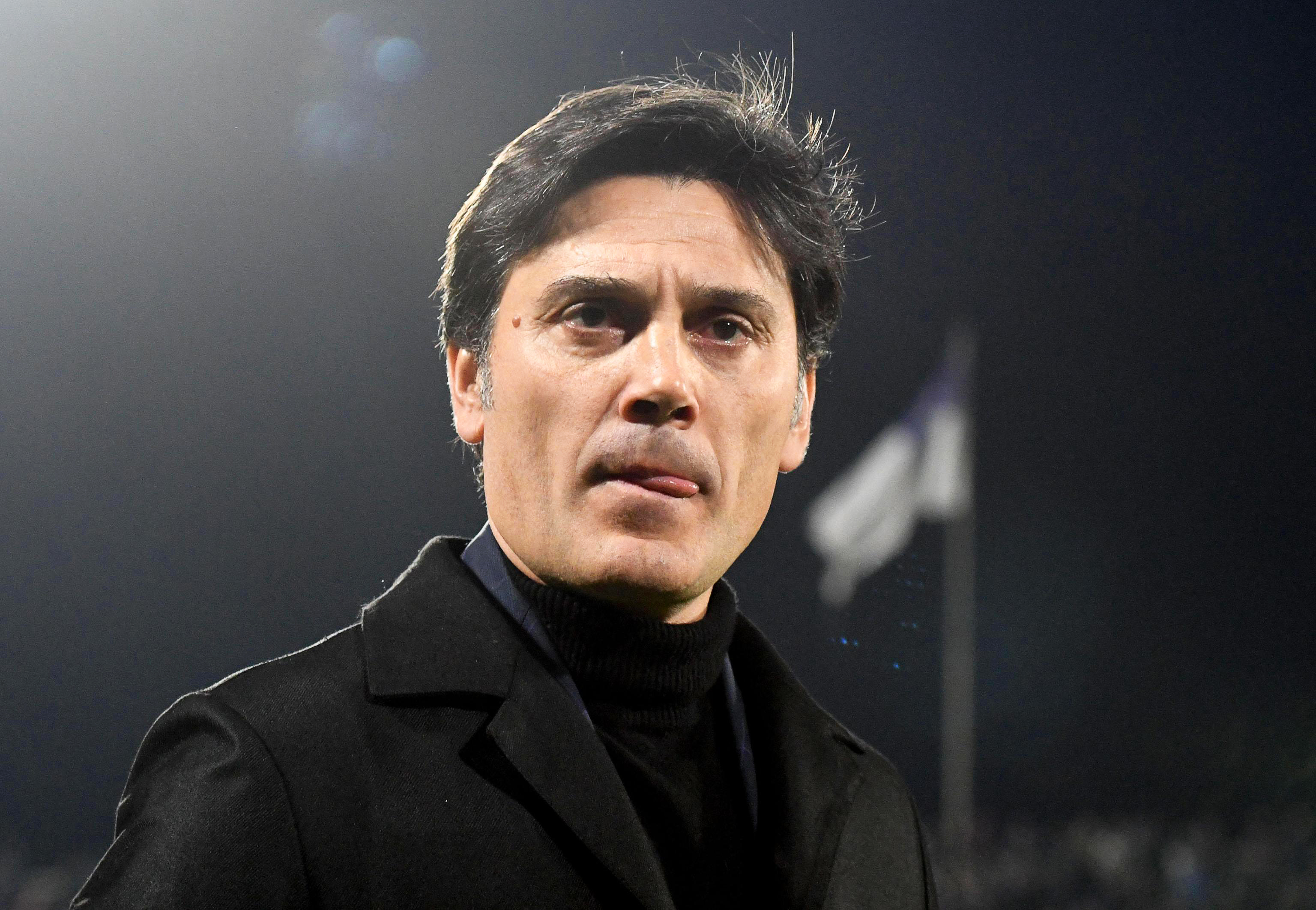 epa08074352 Fiorentina's head coach Vincenzo Montella before the Italian Serie A soccer match between ACF Fiorentina and Inter Milan at the Artemio Franchi stadium in Florence, Italy, 15 December 2019.  EPA-EFE/CLAUDIO GIOVANNINI