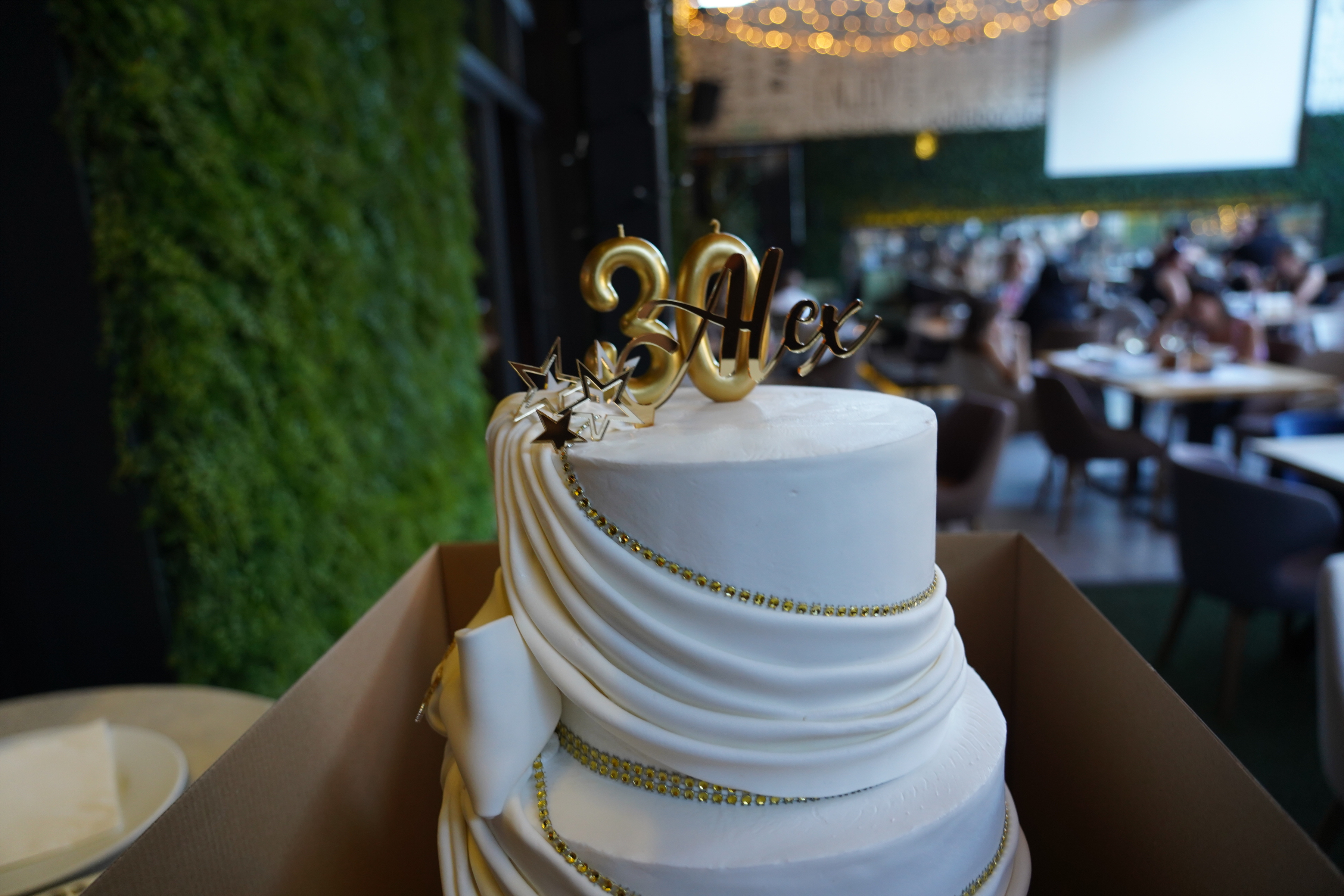 Aleksandra Mladenovic organized the 30th birthday party at Dash restaurant.Aleksandra Mladenovic je organizovala proslavu 30. rodjendan u restoranu Dash.