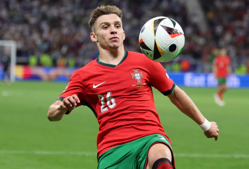 epa11451265 Francisco Conceicao of Portugal in action during the UEFA EURO 2024 Round of 16 soccer match between Portugal and Slovenia, in Frankfurt Main, Germany, 01 July 2024.  EPA-EFE/MOHAMED MESSARA