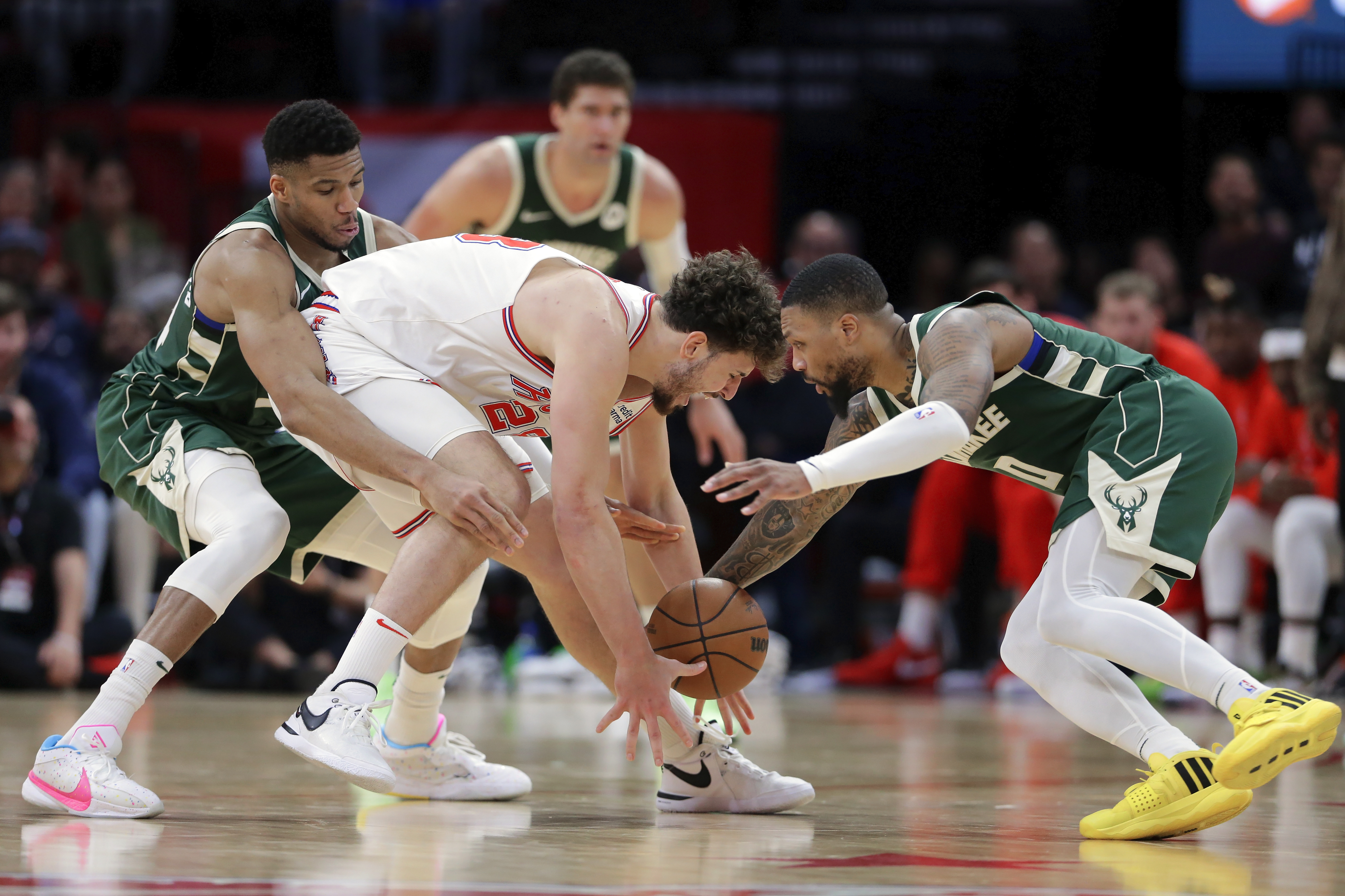 Bucks Rockets Basketball