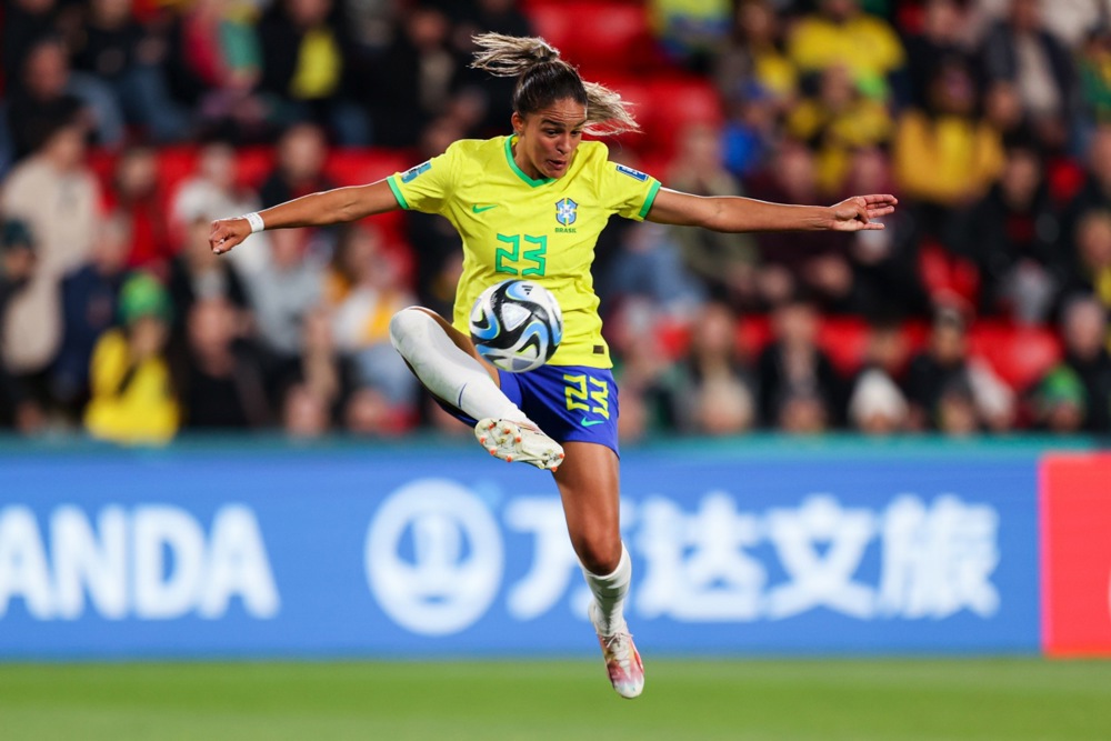 epa10766107 Gabi Nunes of Brazil in action during the FIFA Women's World Cup group F soccer match between Brazil and Panama in Adelaide, Australia, 24 July 2023.  EPA-EFE/MATT TURNER  AUSTRALIA AND NEW ZEALAND OUT  EDITORIAL USE ONLY