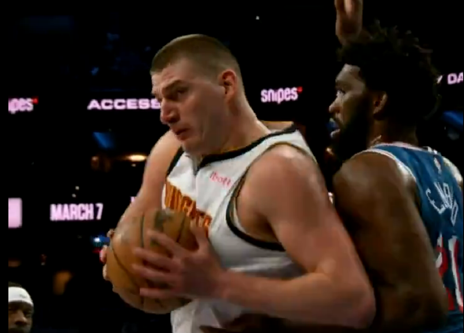 Nikola Jokić i Džoel Embid