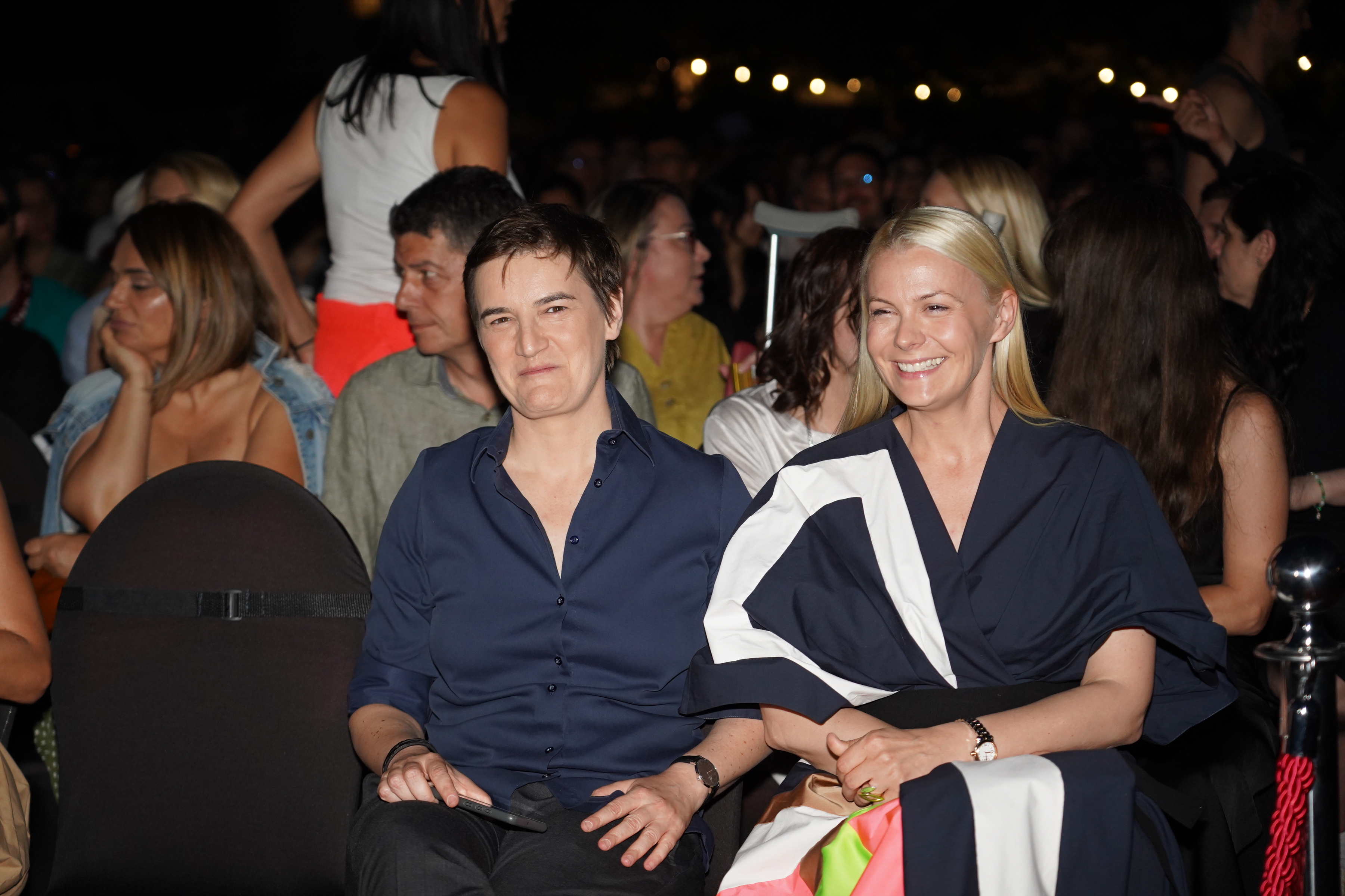 Nick Cave performed on the second evening of the Belgrade River Fest on the plateau near the Geozavod.Druge veceri festivala Belgrade River Fest na platou kod Geozavoda nastupio je Nik Kejv.