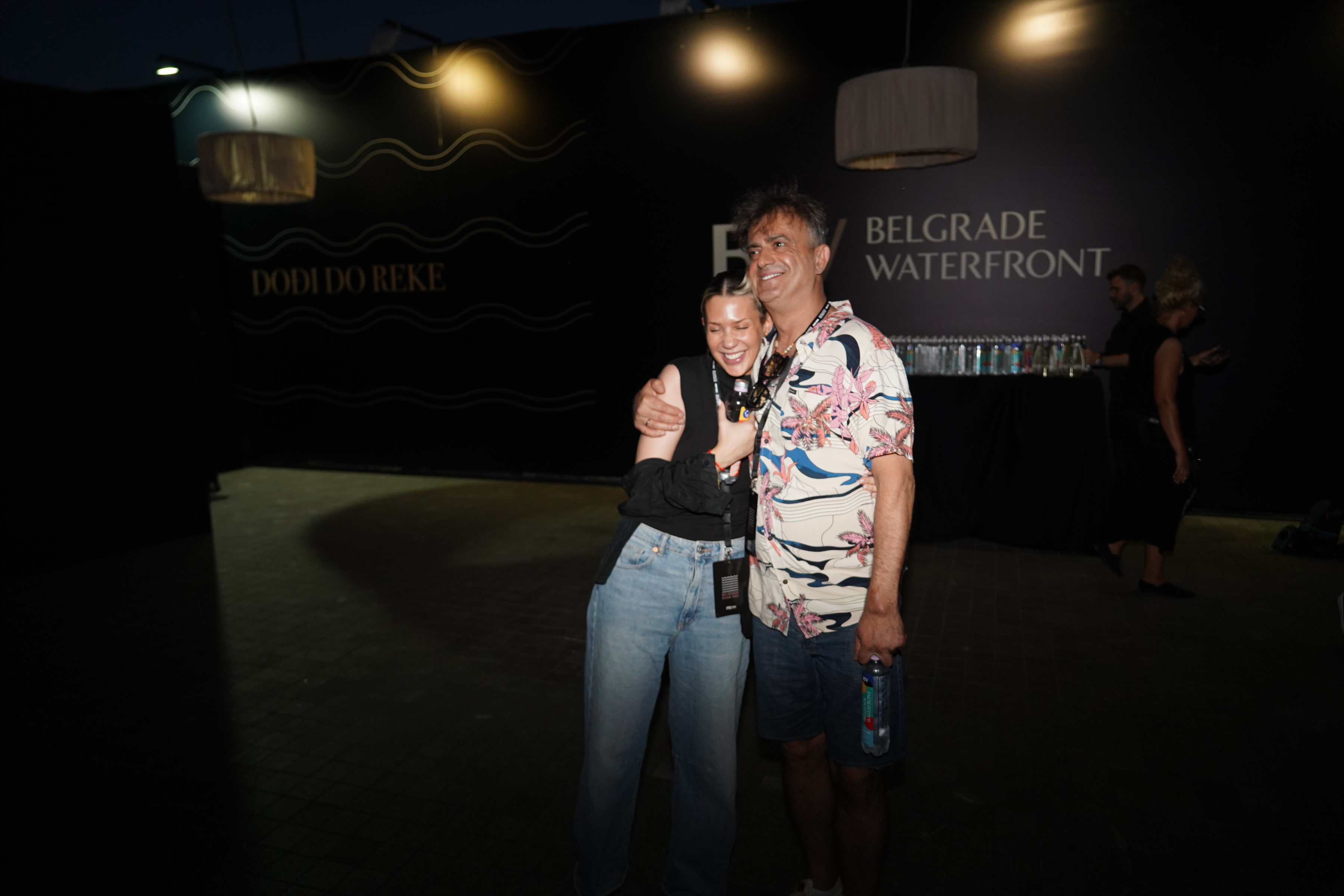 Nick Cave performed on the second evening of the Belgrade River Fest on the plateau near the Geozavod.Druge veceri festivala Belgrade River Fest na platou kod Geozavoda nastupio je Nik Kejv.