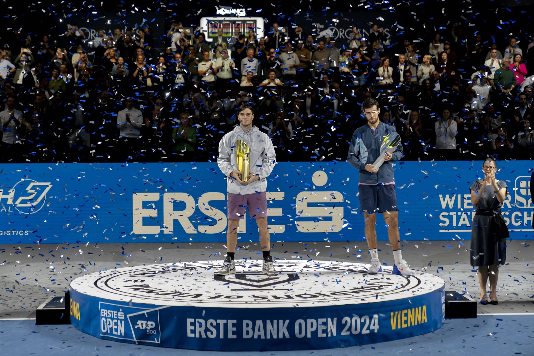 JACK DRAPER (GBR) celebrating his victory of the Erste Bank Open together with second place finisher KAREN KHACHANOV at