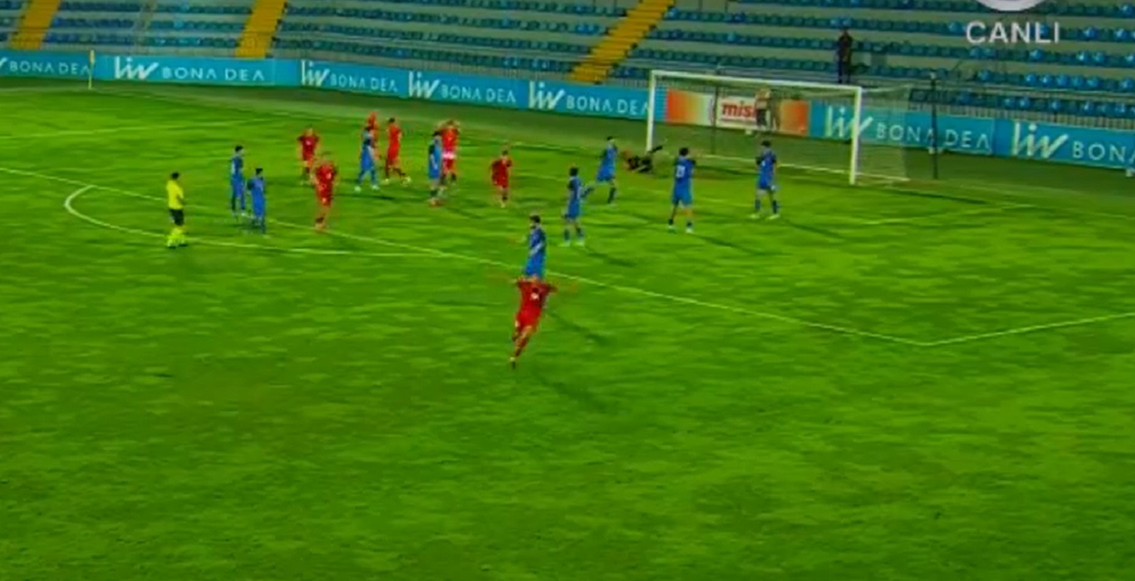 gol srbija azer