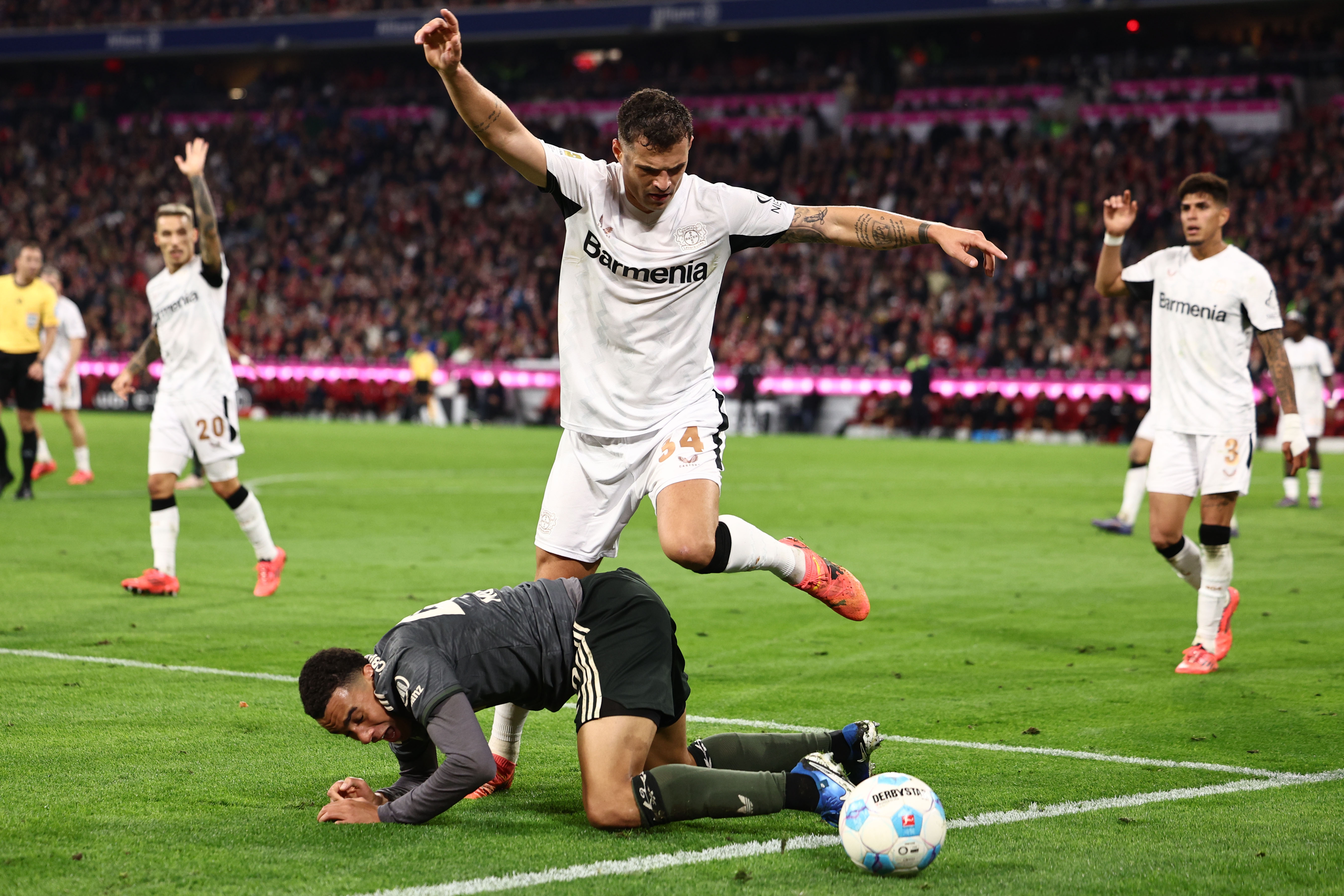 Bundesliga - Bayern Munich vs Bayer 04 Leverkusen