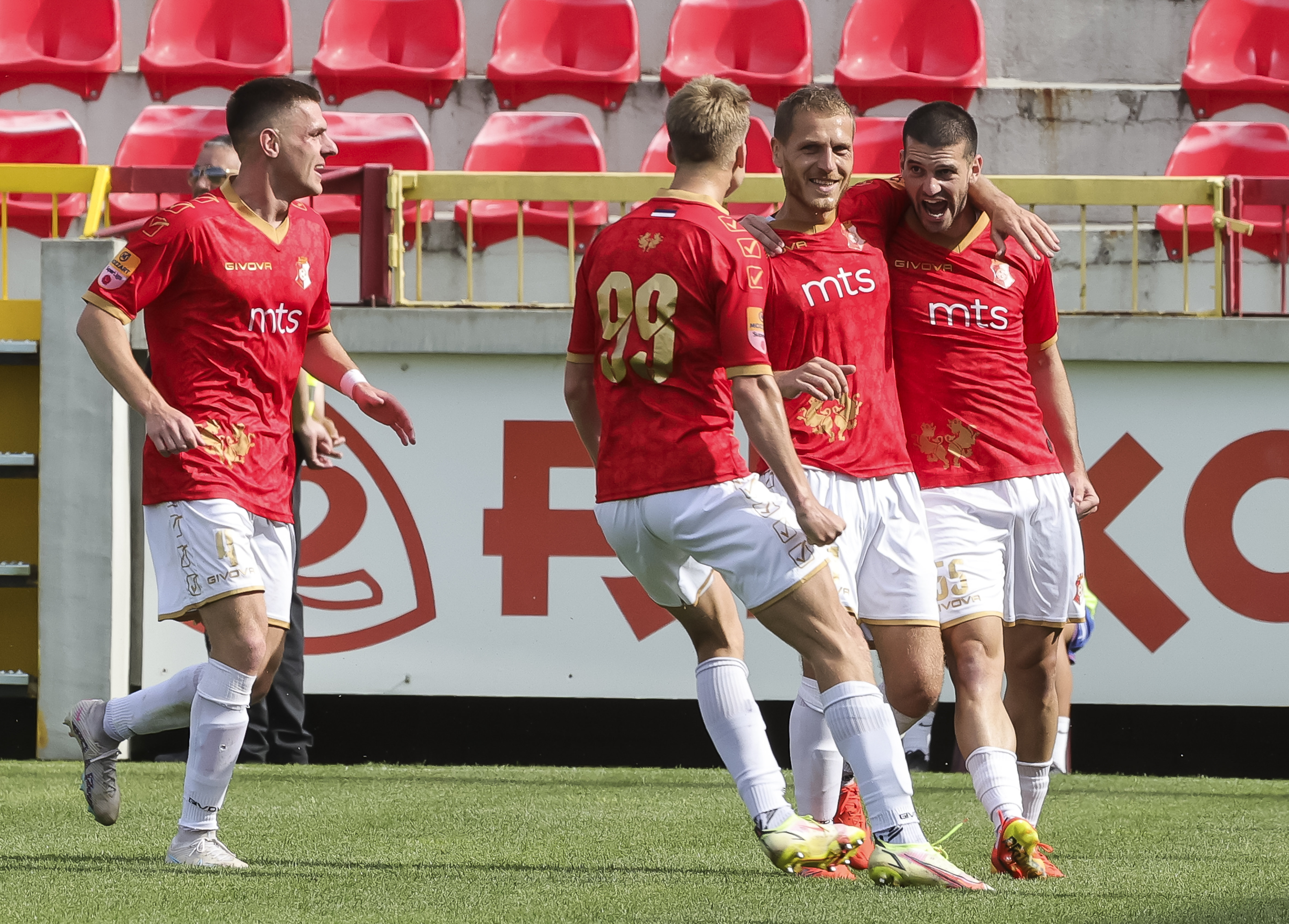 during the Mozzart Super Liga Season 2023/2024 match between Napredak and Partizan at stadium Mladost on May 08, 2024 in Krusevac, Serbia. (Photo by Srdjan Stevanovic/Starsport.rs ©)