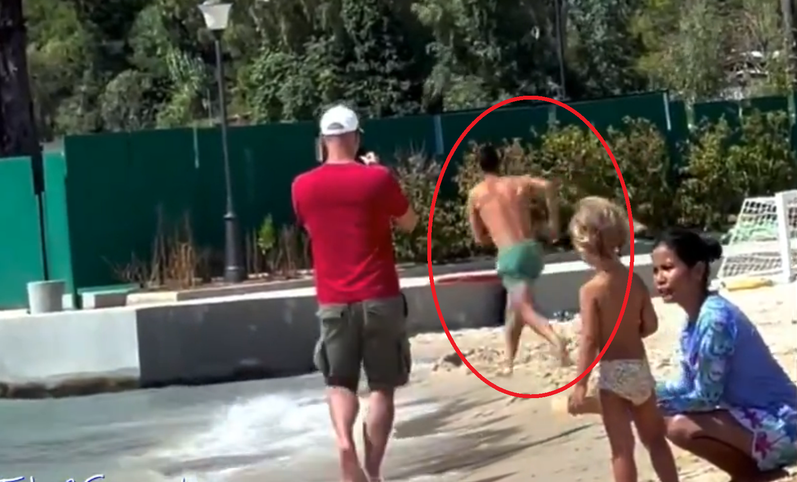 Novak Đoković na plaži u Crnoj Gori