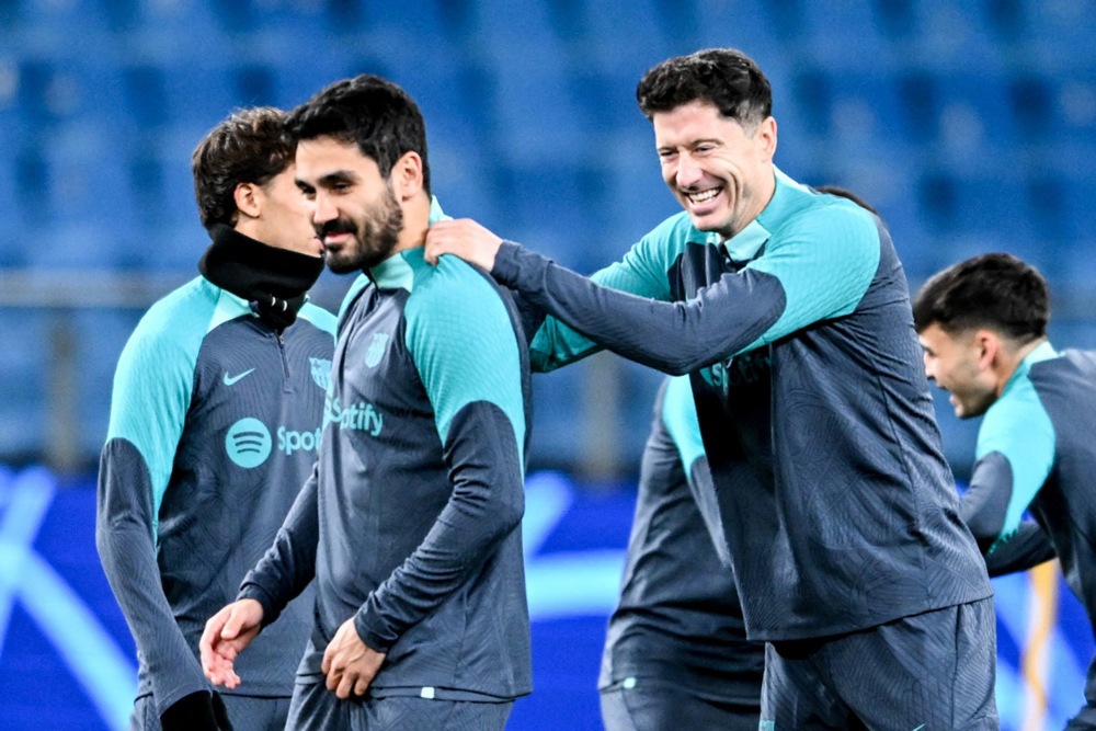 UEFA Champions League MD-1 - FC Barcelona training session