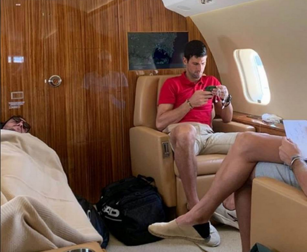 1677245241-Novak-DJokovic-avion.PNG-2-1024x842.png