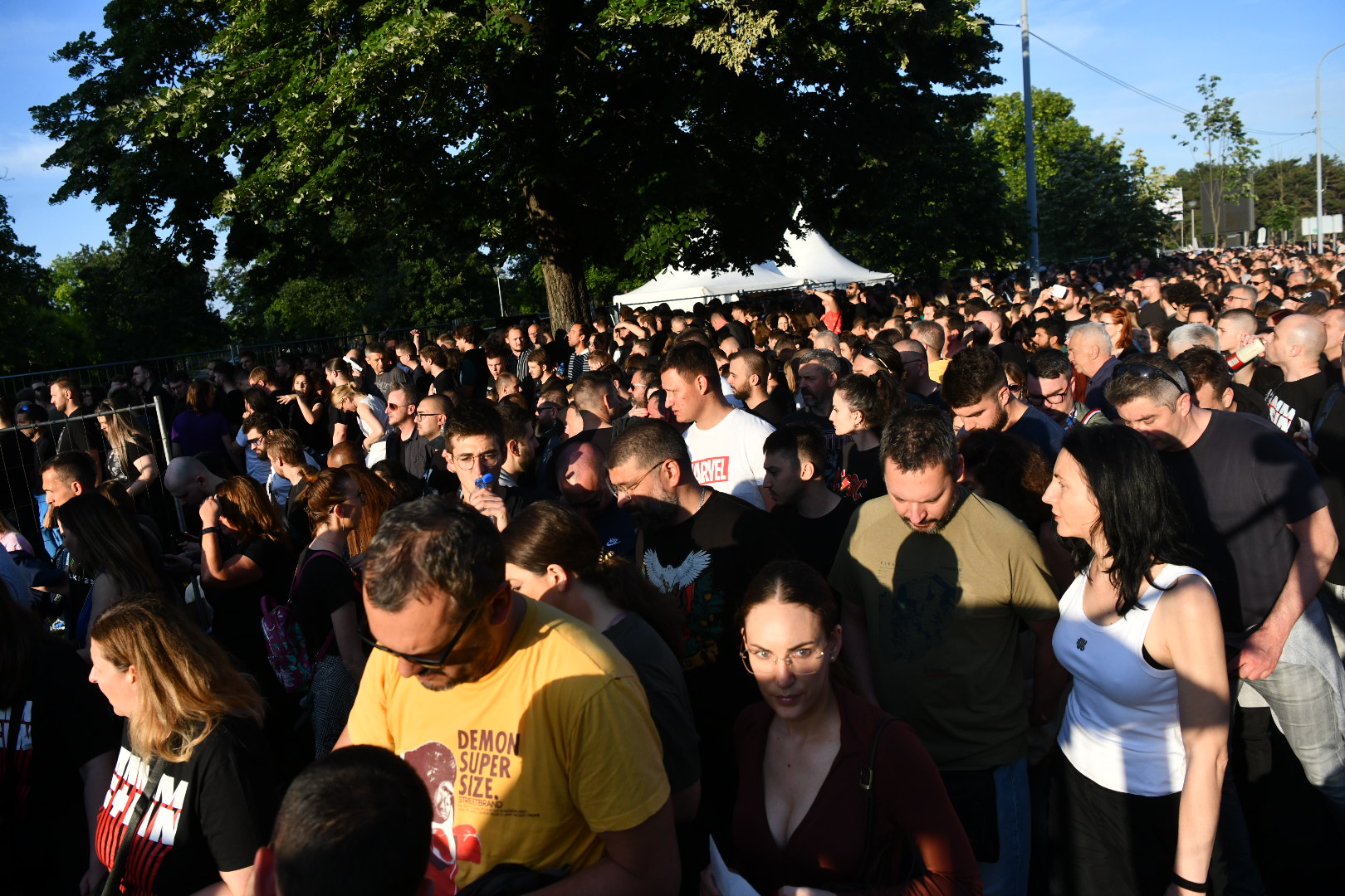 Beograd 24.05.2024. Atmosfera pred koncert grupe Ramštajn u Beogradu