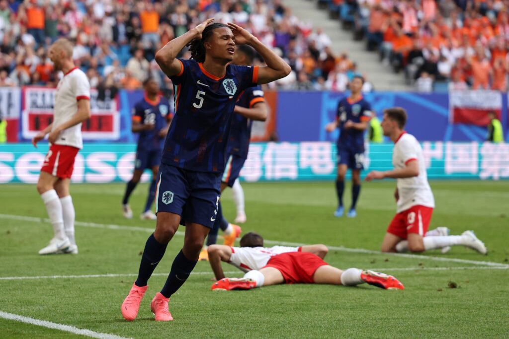 epa11415298 Nathan Ake of the Netherlands reacts during the UEFA EURO 2024 group D match between Poland and Netherlands, in Hamburg, Germany, 16 June 2024.  EPA-EFE/ABEDIN TAHERKENAREH