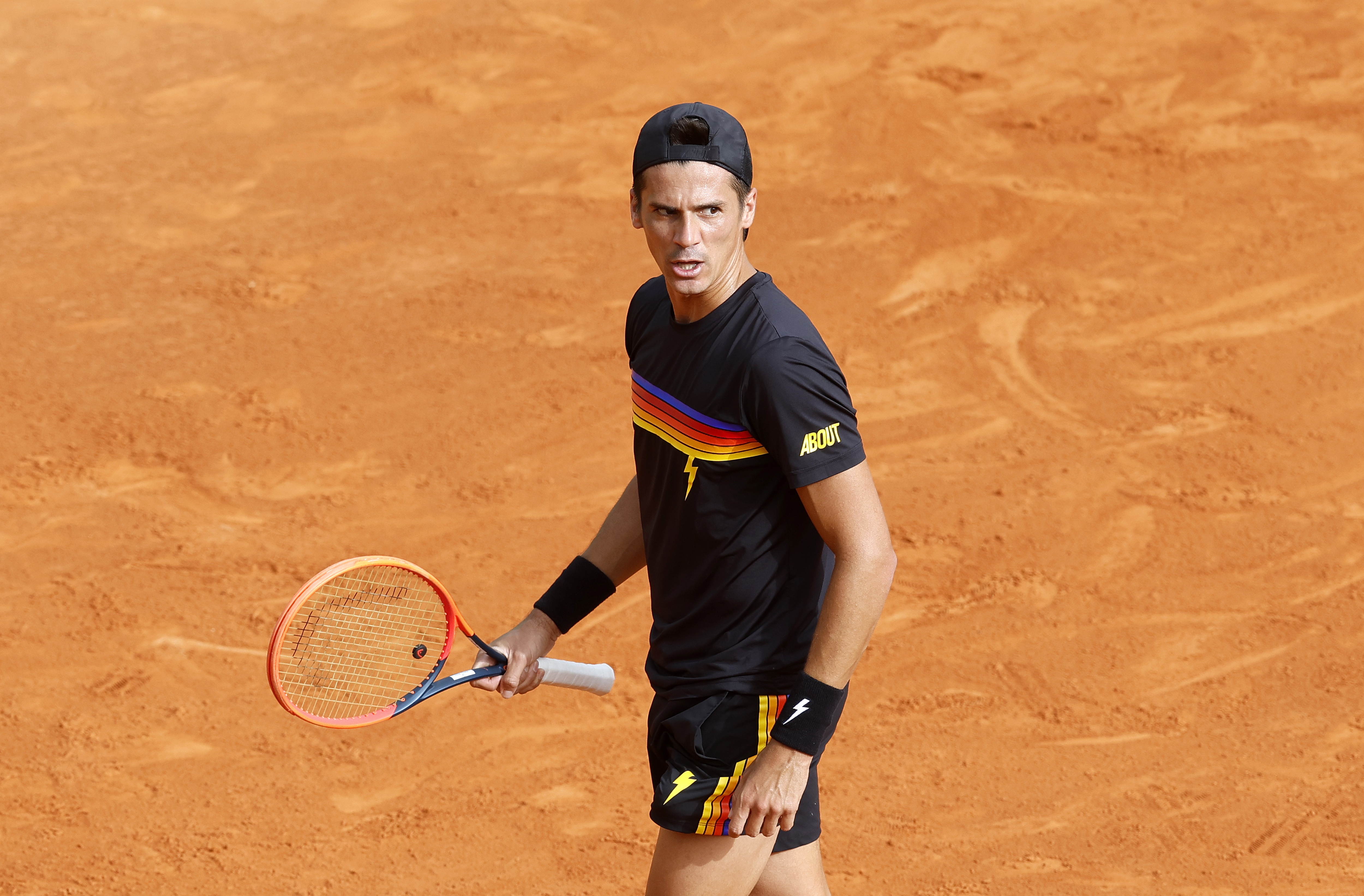 epa11265775 Federico Coria of Argentina looks on during his round of 64 match against Ugo Humbert of France at the Monte-Carlo Rolex Masters tennis tournament in Roquebrune Cap Martin, France, 08 April 2024.  EPA-EFE/SEBASTIEN NOGIER