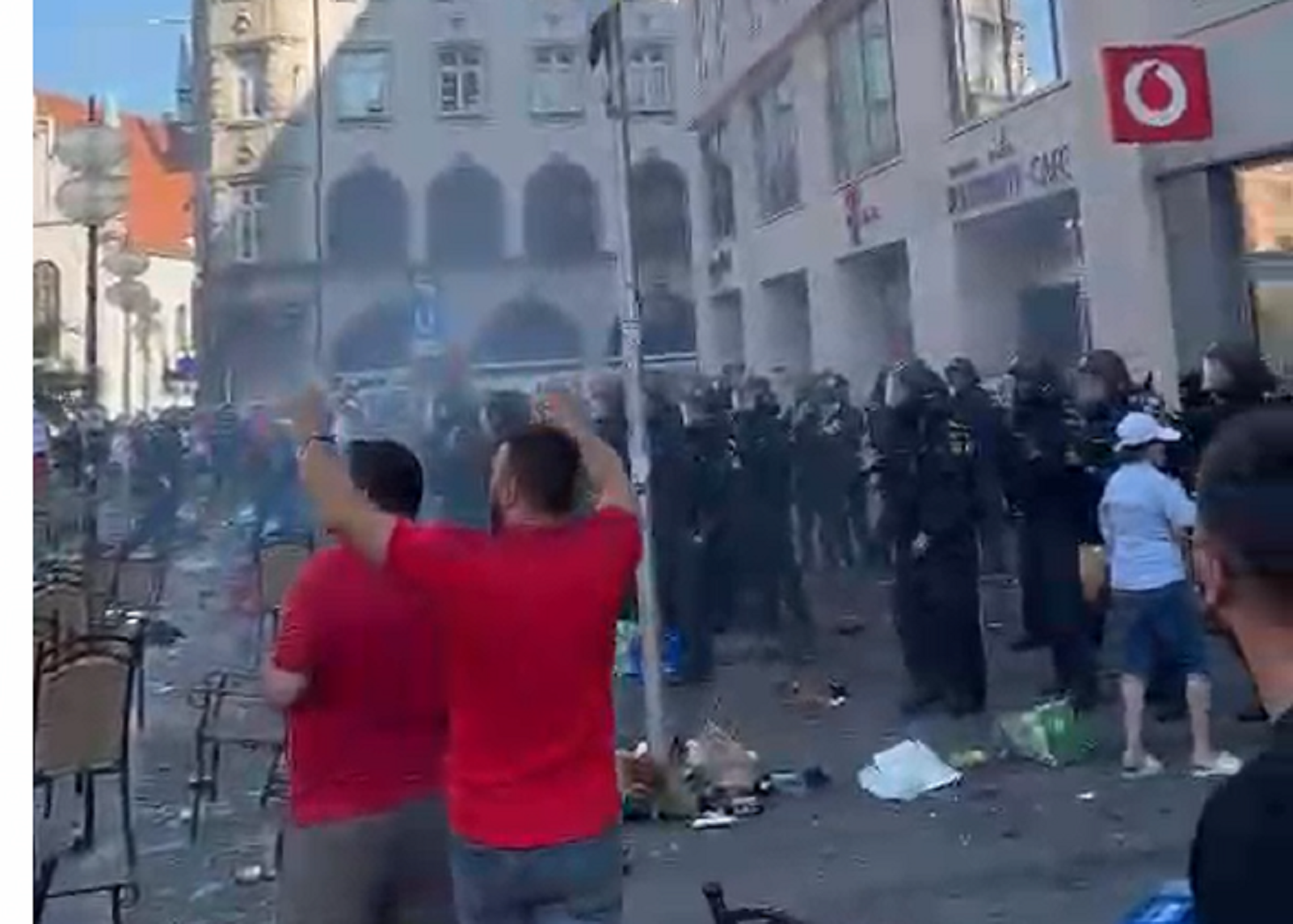 Srpski navijaci i policija