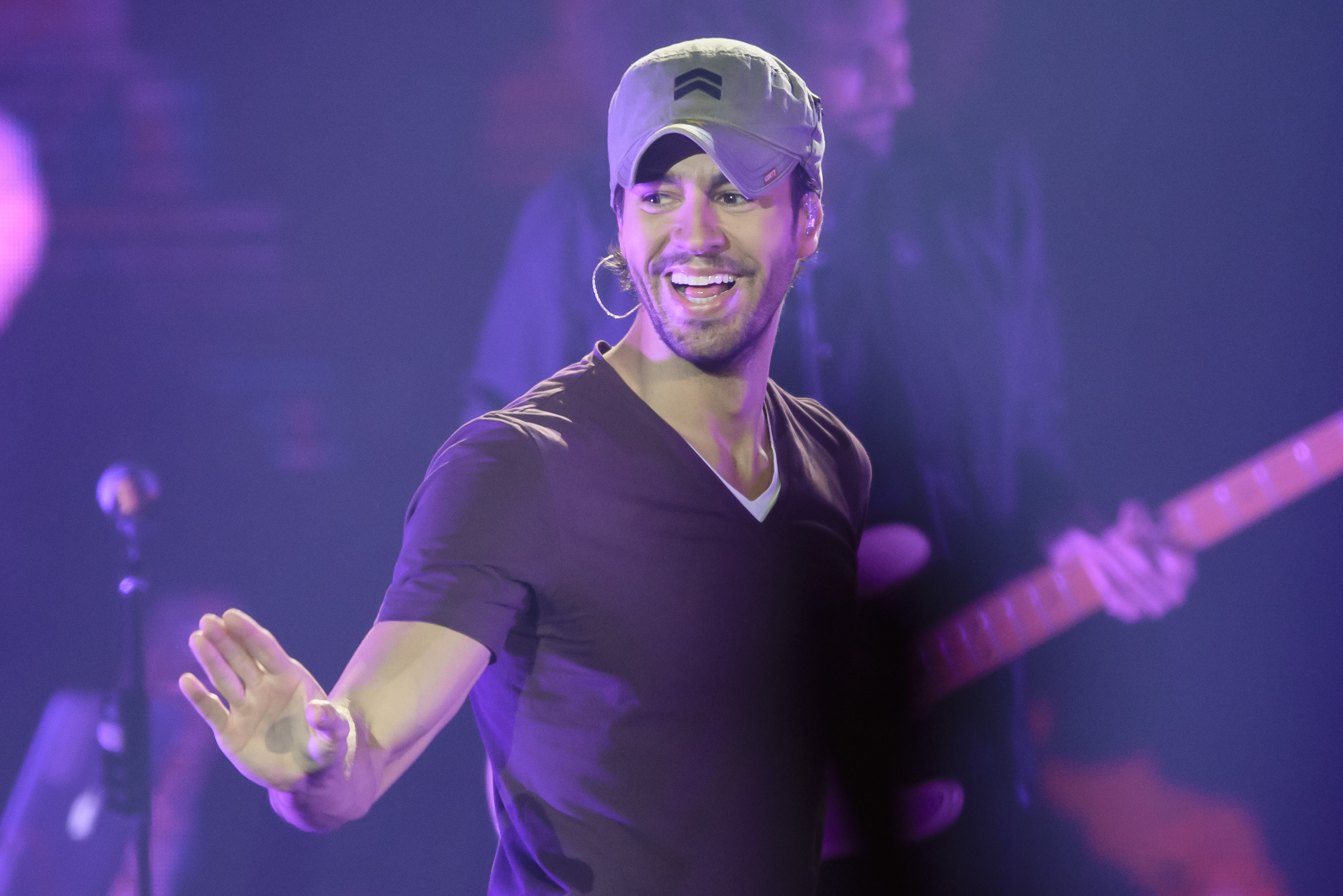Spanish singer Enrique Iglesias performs in Berlin