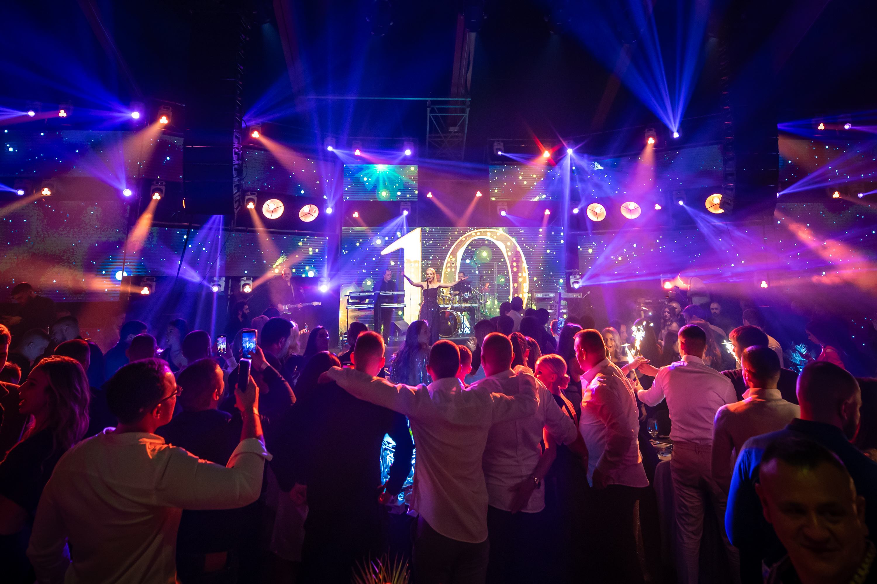 NEZABORAVAN docek Nove godine i Repriza na Kopaonik, New Year by Music Week uz Rozgu i Cecu