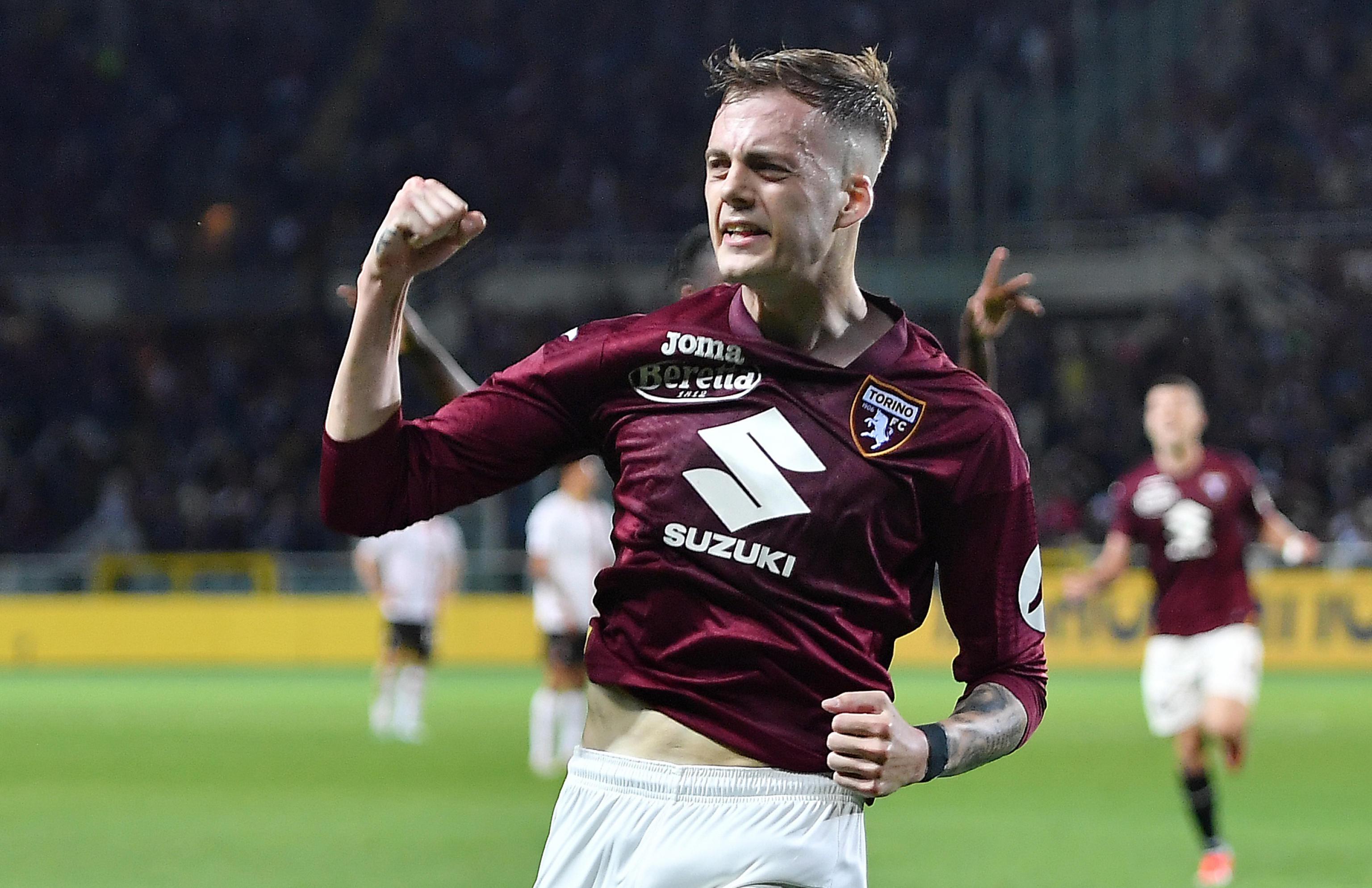 epa11351567 Torino's Ivan Ilic jubilates after scoring the 2-0 during the italian Serie A soccer match Torino FC vs AC Milan at the Olimpico Grande Torino Stadium in Turin, Italy, 18 May 2024.  EPA-EFE/Alessandro Di Marco