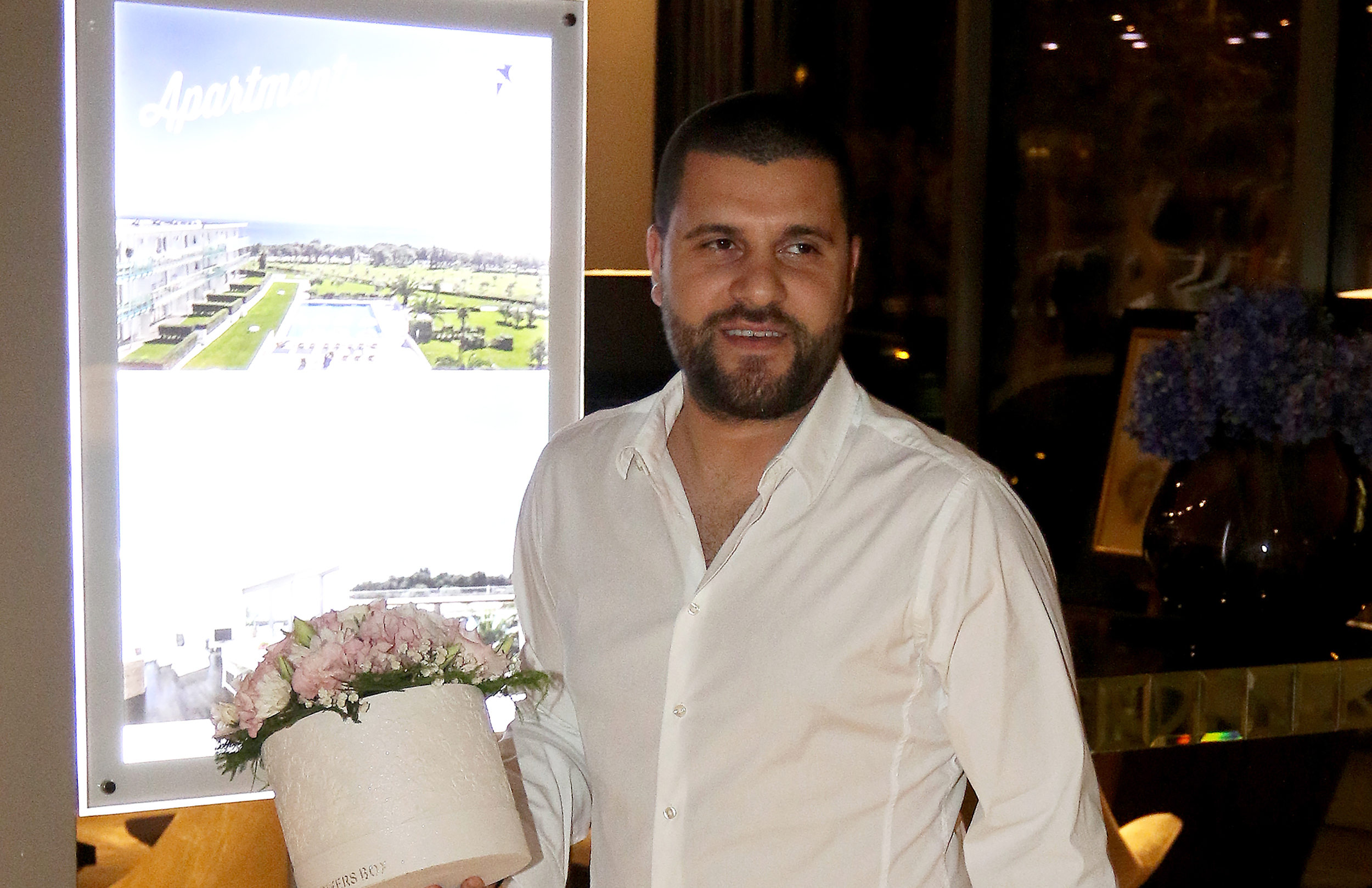 Serbian singer Milica Pavlovic celebrating a birthday in Falkensteiner Hotel.Srpska pevacica Milica Pavlovic proslavila je rodjendan u hotelu Falkensteiner.