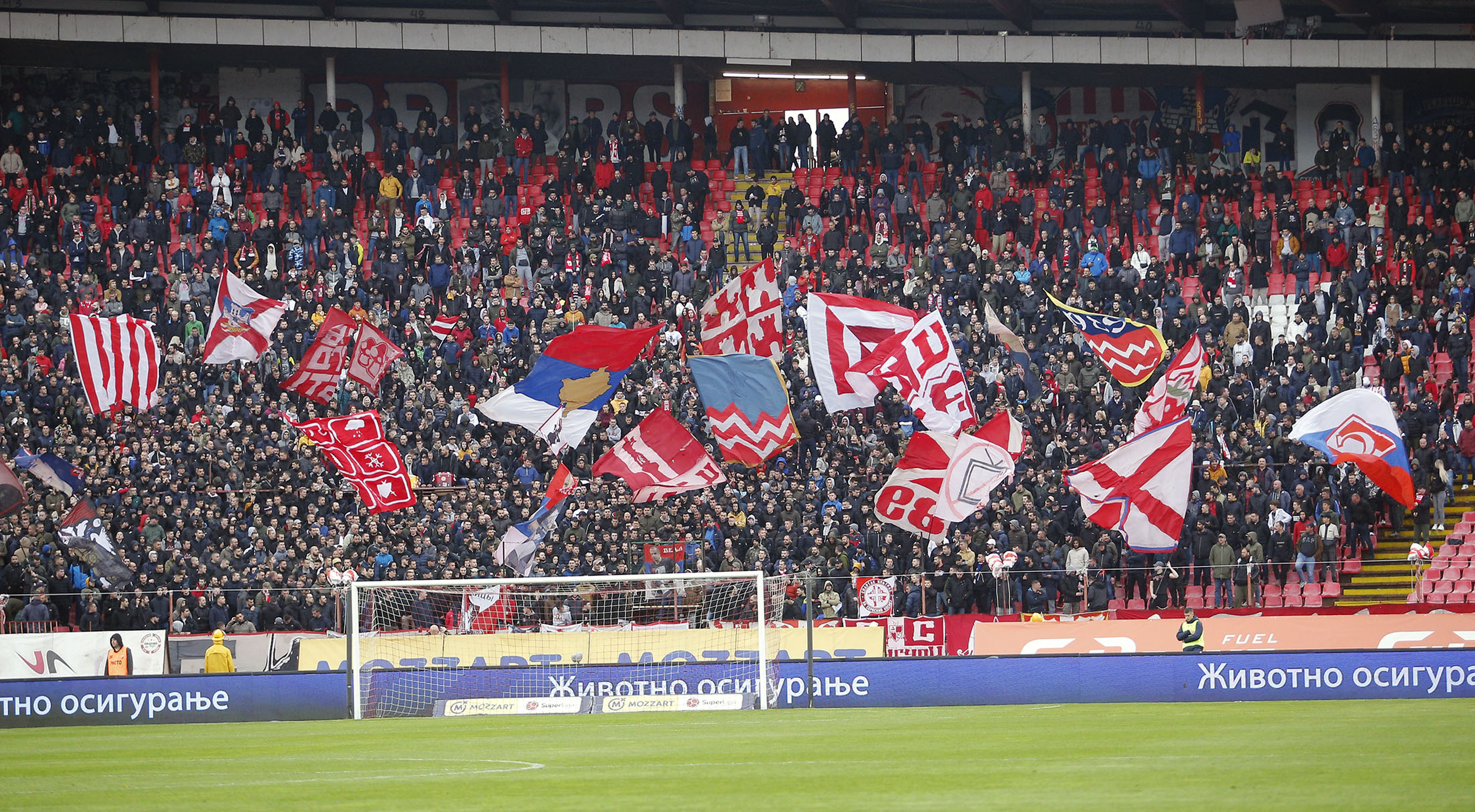 The match of the 28th round of the Mozzart Bet Super League of Serbia between FK Crvena Zvezda and FK Mladost Gat was played at the Rajko Mitic Stadium.