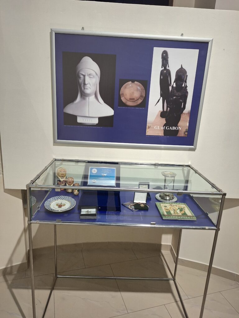 otvaranje neobicne izlozbe izlozba