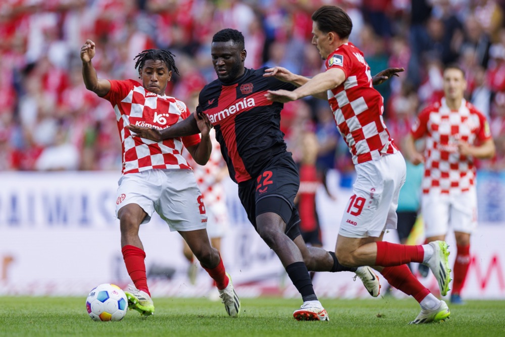 Bundesliga - 1. FSV Mainz 05 vs Bayer 04 Leverkusen
