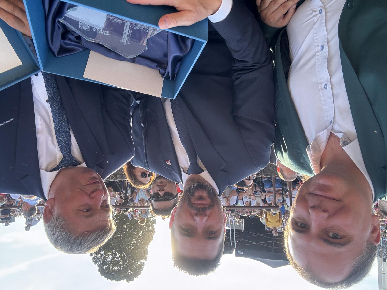 Златна медаља Александра Дубчека Виктору Лазићу и Небојши Кузмановићу