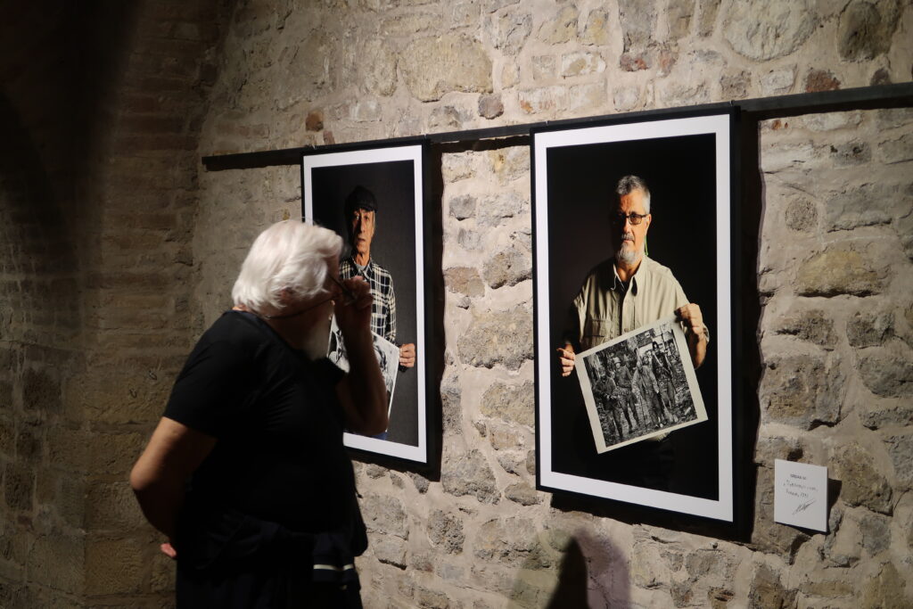 Beograd 12.09.2024. Otvaranje izložbe fotografija Zorana Raševića Raša, "Fotografije koje se pamte"