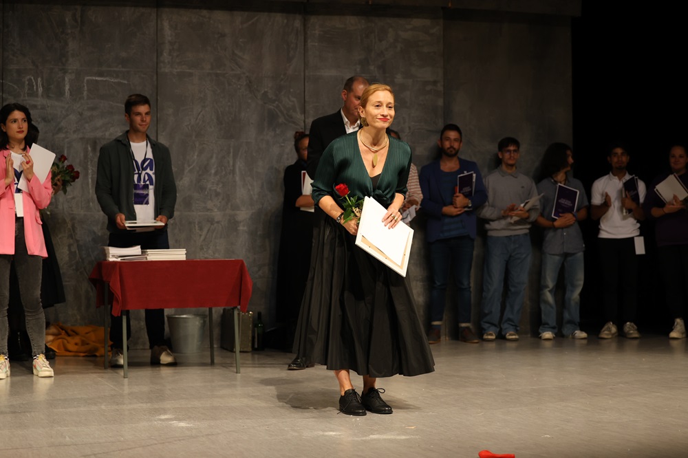 Dodeljene nagrade prvog pozorišnog festivala u Čačku MAPA 032: Nagrada Otisak Đorđu Kosiću za tekst predstave „Uspavanka za Aleksiju Rajčić“