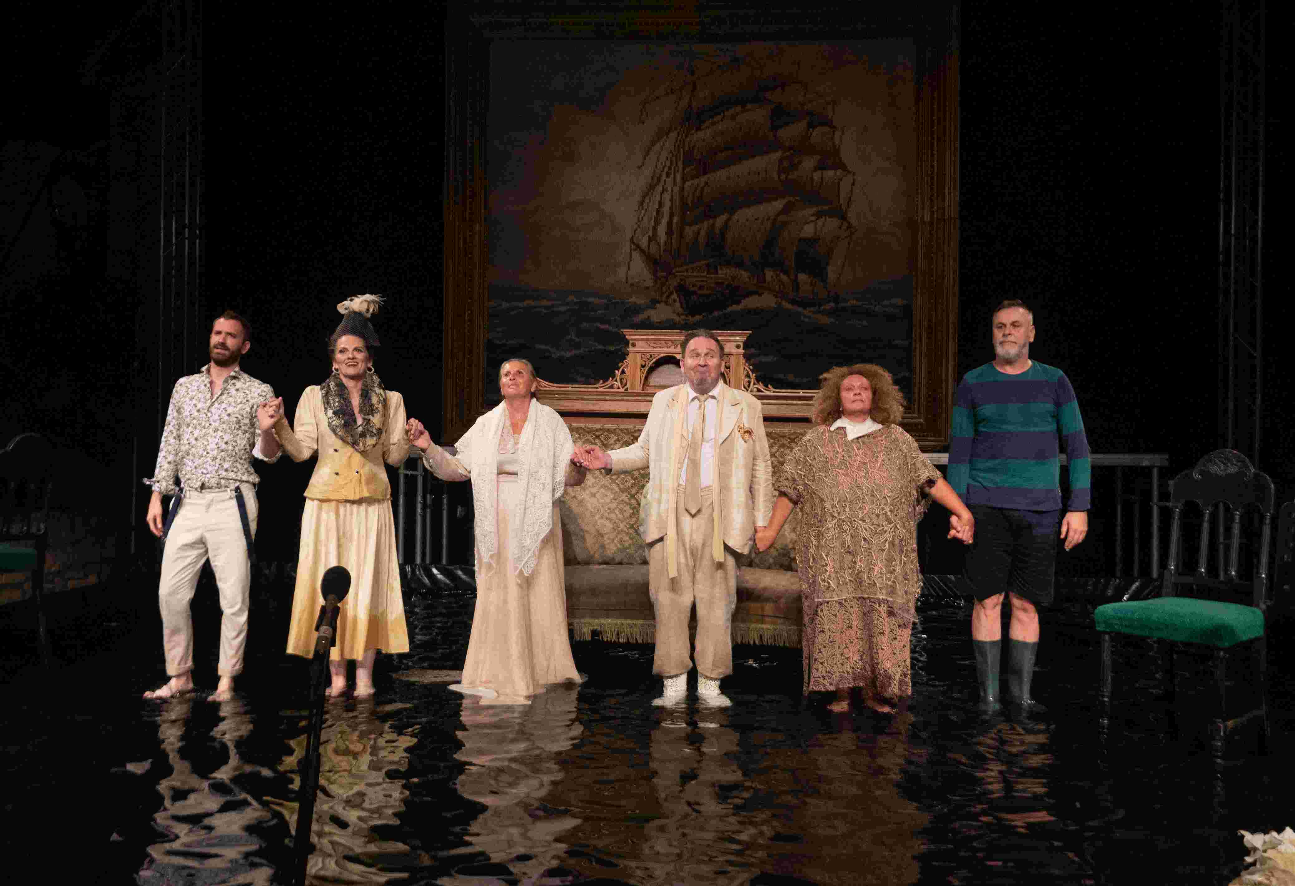 ćelava pjevačica (13)