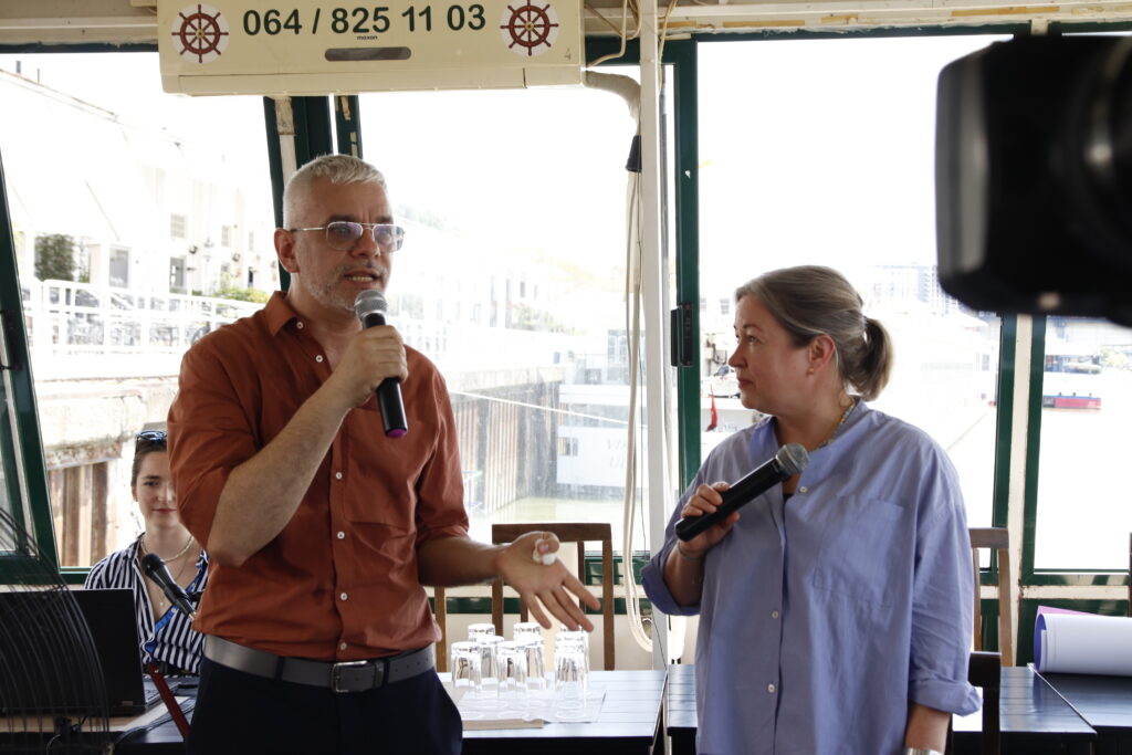 Beograd, 29. juna 2024.- Plovidbom brodom "Kej 2" po uæu Save u Dunav u Beogradu zapoèeæe internacionalna manifestacija "Evropski paviljon 2024: Liquid Becomings".   FOTO TANJUG/ JOVANA KULAEVIÆ/bs