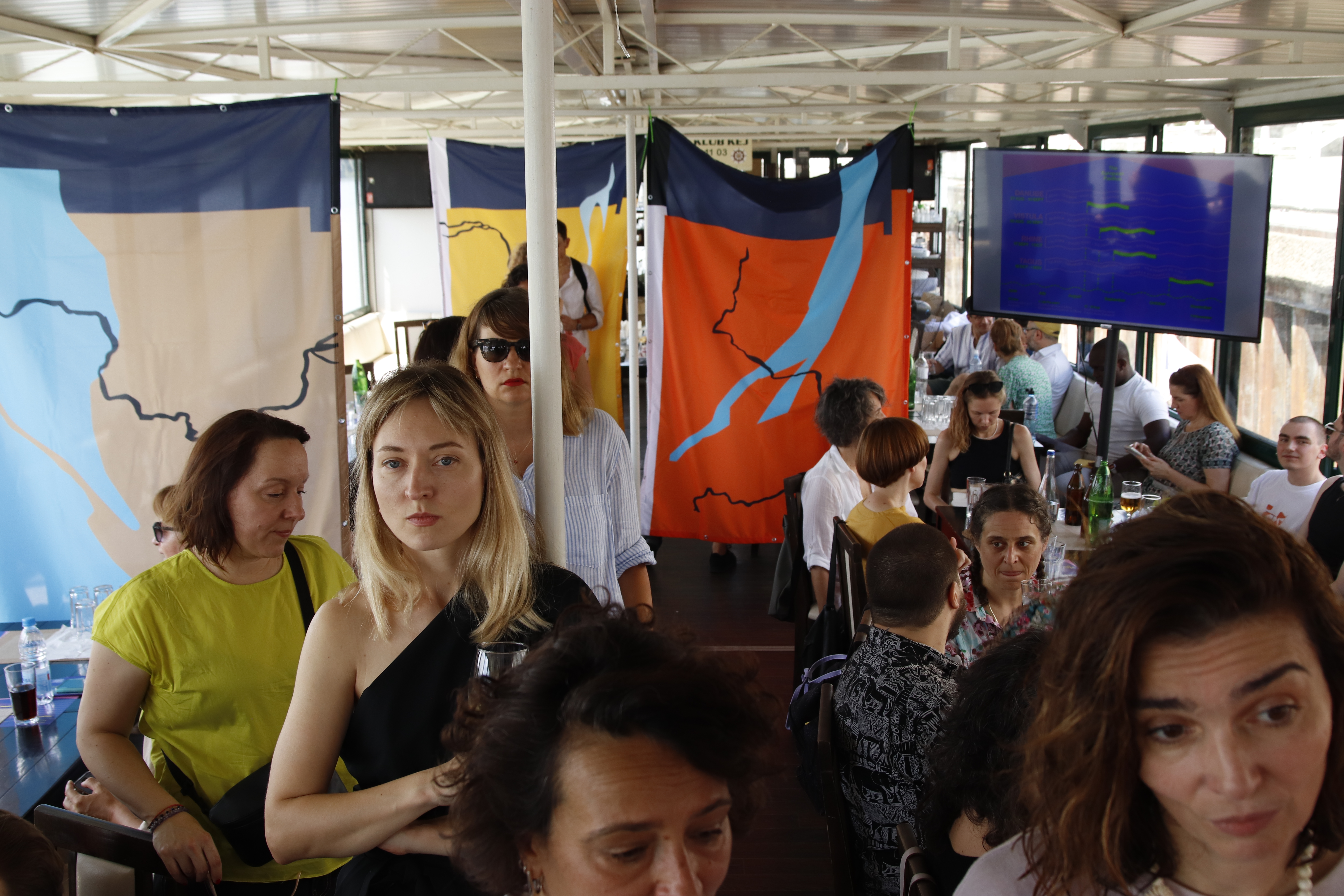 Beograd, 29. juna 2024.- Plovidbom brodom "Kej 2" po uæu Save u Dunav u Beogradu zapoèeæe internacionalna manifestacija "Evropski paviljon 2024: Liquid Becomings".   FOTO TANJUG/ JOVANA KULAEVIÆ/bs