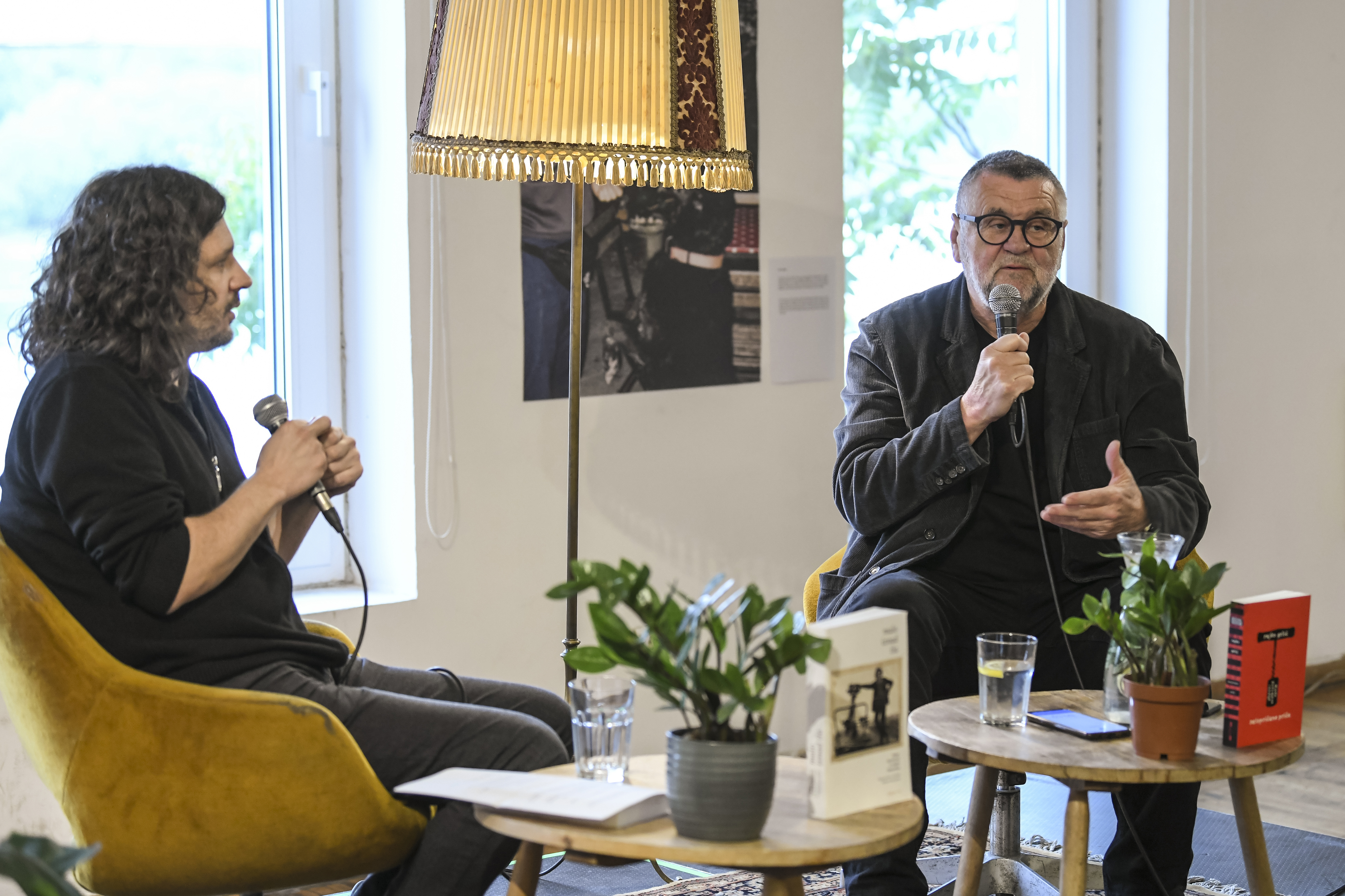 Beograd 23.04.2024. Stefan Arsenijević, reditelj, Rajko Grlić, reditelj. Booking Balkan, Kulturni centar Grad, KC Grad Foto: Goran Srdanov/Nova.rs