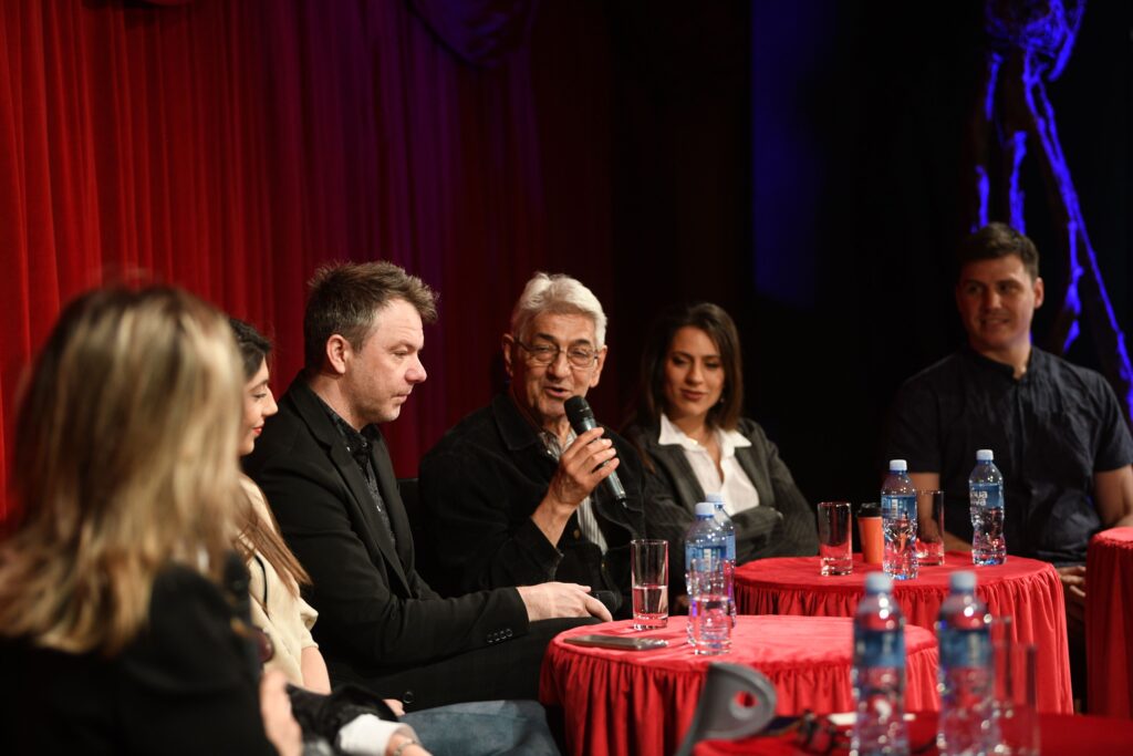 Beograd 02.04.2024. Obeležavanje 20. godina predstave Cigani lete u nebo, u Pozorištu na Terazijama Foto: Filip Krainčanić/Nova.rs