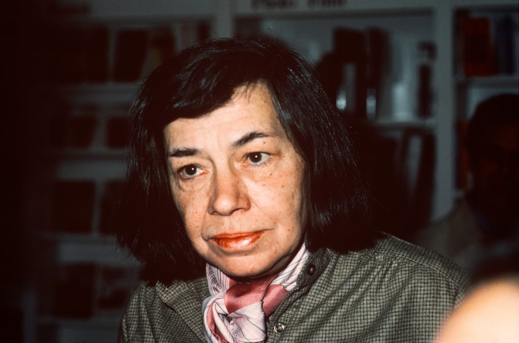 Highsmith, Patricia amerikan. Schriftstellerin,
Fort Worth (Texas) 19.1.1921.
Foto, Mai 1982
© AKG / Niklaus Stauss.,Image: 147385319, License: Rights-managed, Restrictions: , Model Release: no, Credit line: akg-images / AKG / Profimedia