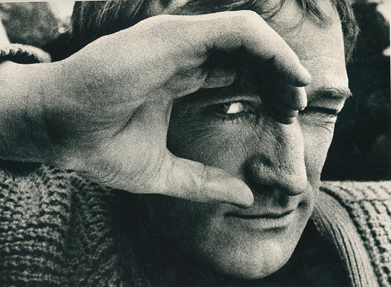 02_TheGhostofRichardHarris