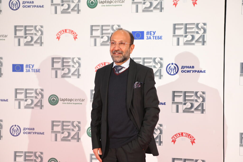 Beograd 29. februar 2024. Nagrada Beogradski pobednik za izuzetan doprinos filmskoj umetnosti na 52. Međunarodnom filmskom festivalu FEST dodeljena iranskom reditelju Asgaru Farhadiju Foto:Amir Hamzagić/Nova.rs
