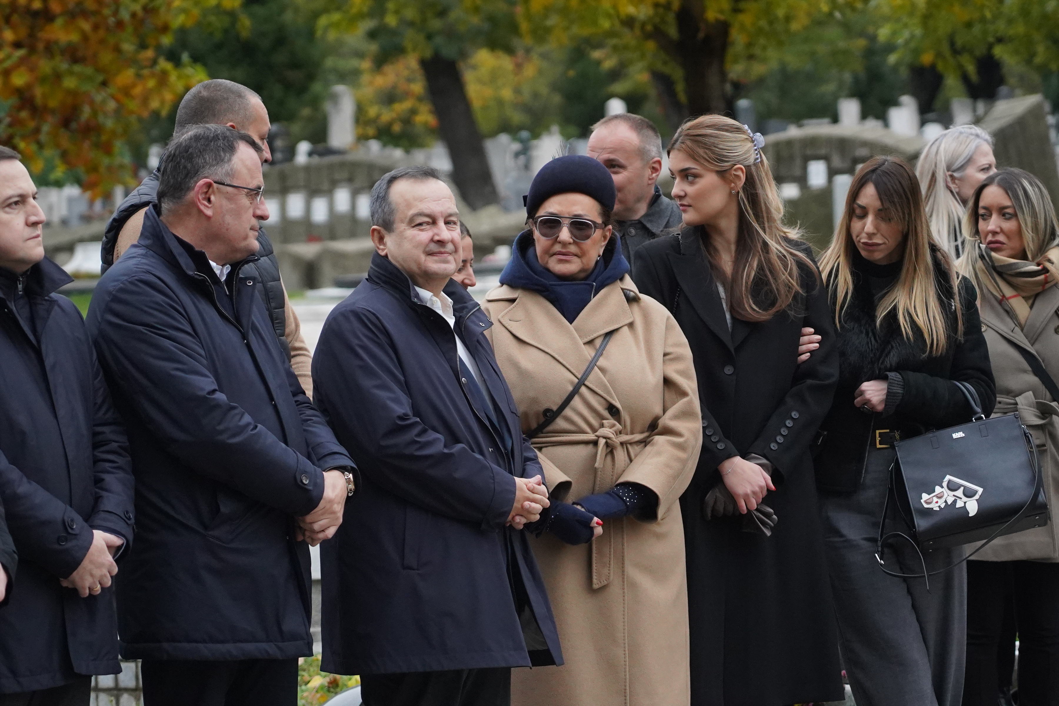 The commemoration on the occasion of the second anniversary of the death of Milutin Mrkonjic was held at the New Cemetery.Pomen povodom druge godine od smrti Milutina Mrkonjica odrzan je na Novom groblju.