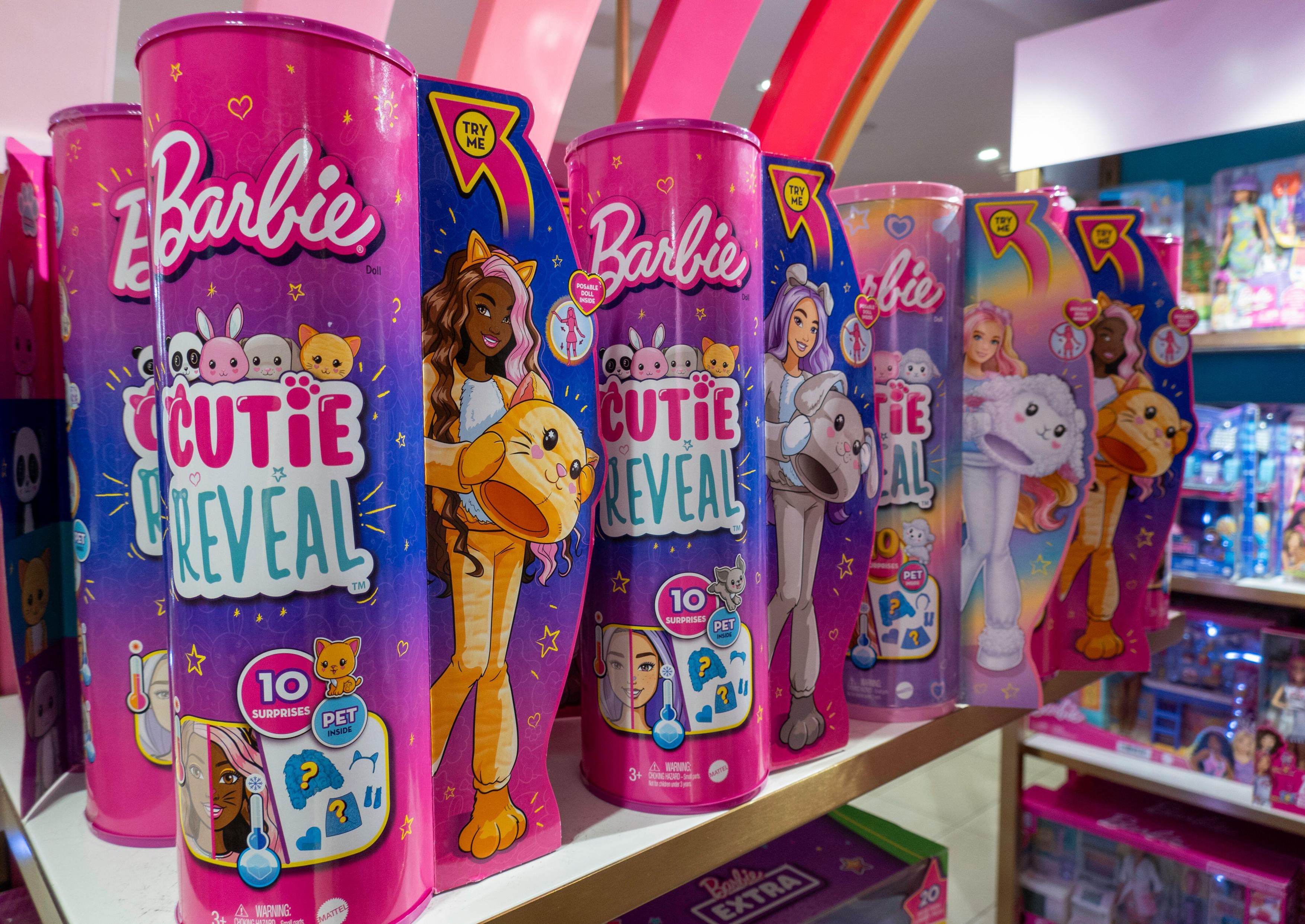 FAO Schwarz is a famous toy store located in 30 Rockefeller Center, New York City, USA  2023