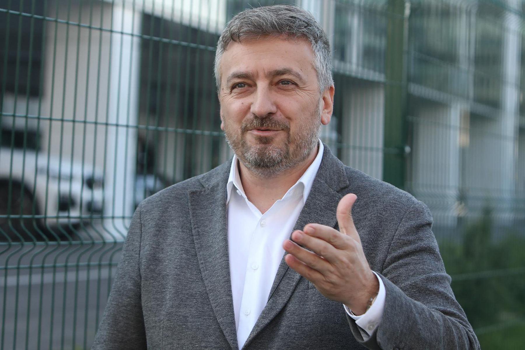 Mesto: BEOGRAD
Datum: Sun Oct 22 12:35:28 CEST 2023
Dogadjaj: EVROSERVIS/KVAKA 23 - izjava FoNetu direktora vesti Televizije Nova S Slobodana Georgieva okviru serijala Kvaka 23
Fotoreporter: Milica Vučković
Ličnosti: Slobodan Georgiev
Izvor: FoNet