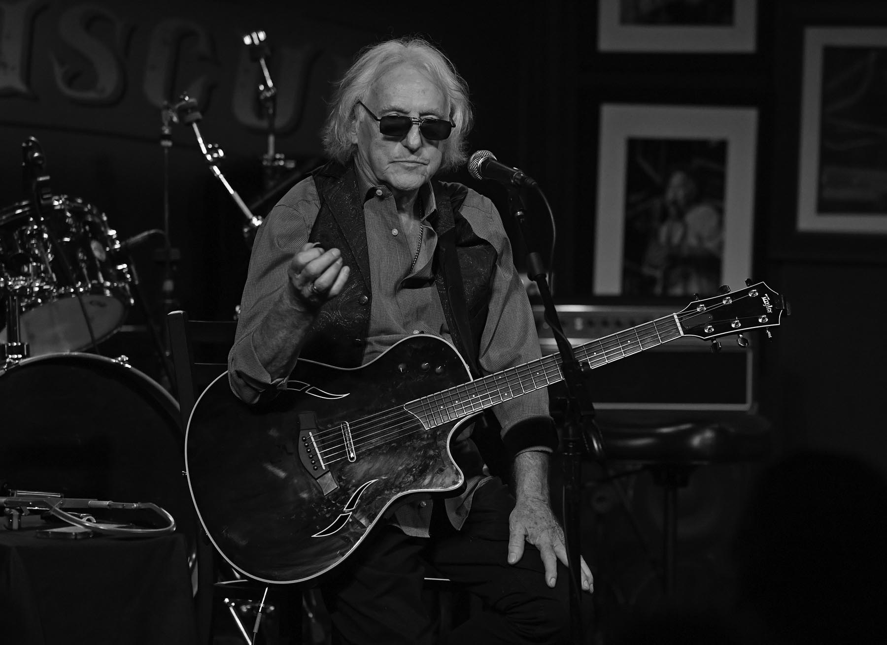 Danny Laine performs at The Funky Biscuit, Boca Raton, Florida